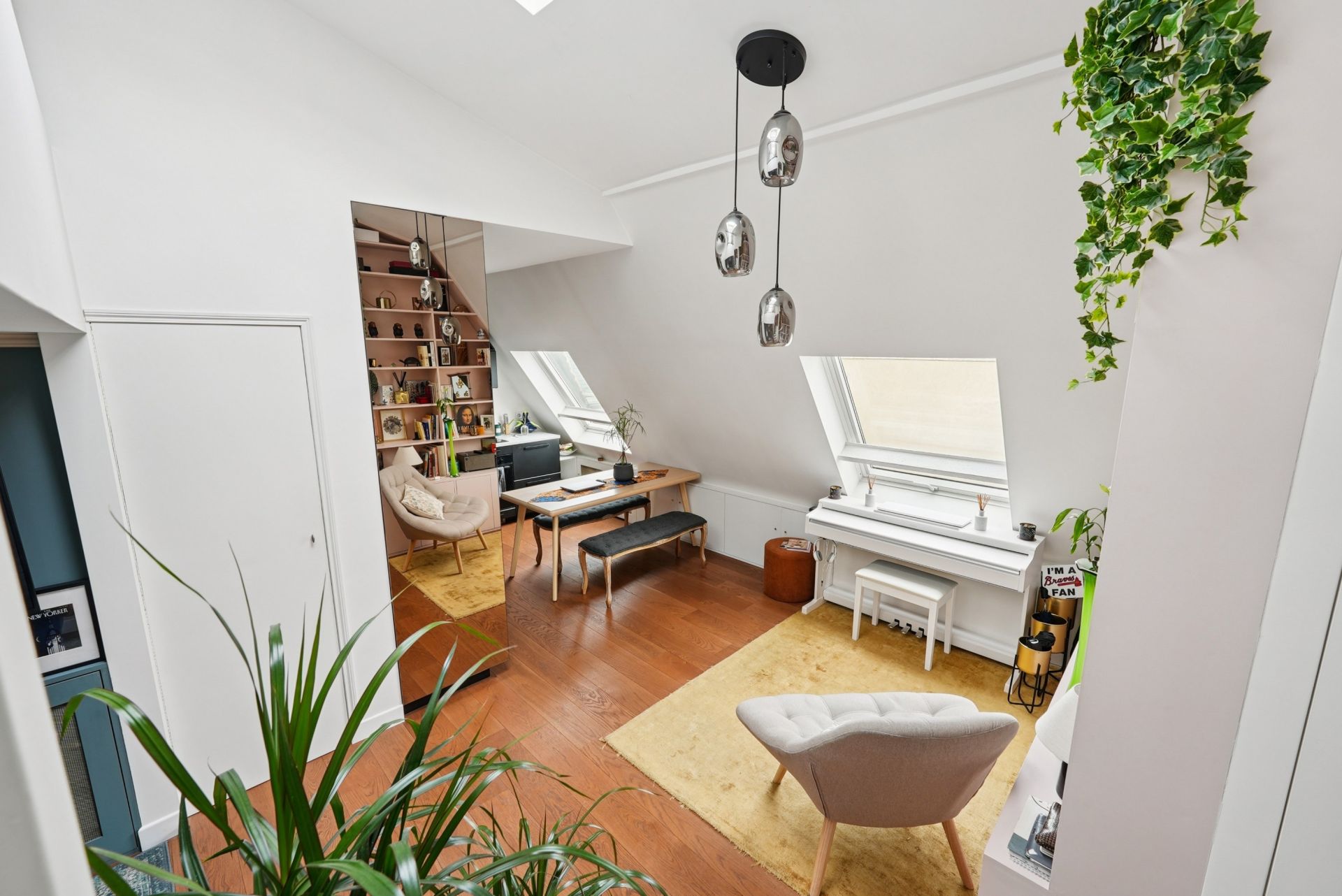 luxury apartment 2 Rooms for sale on PARIS (75008)