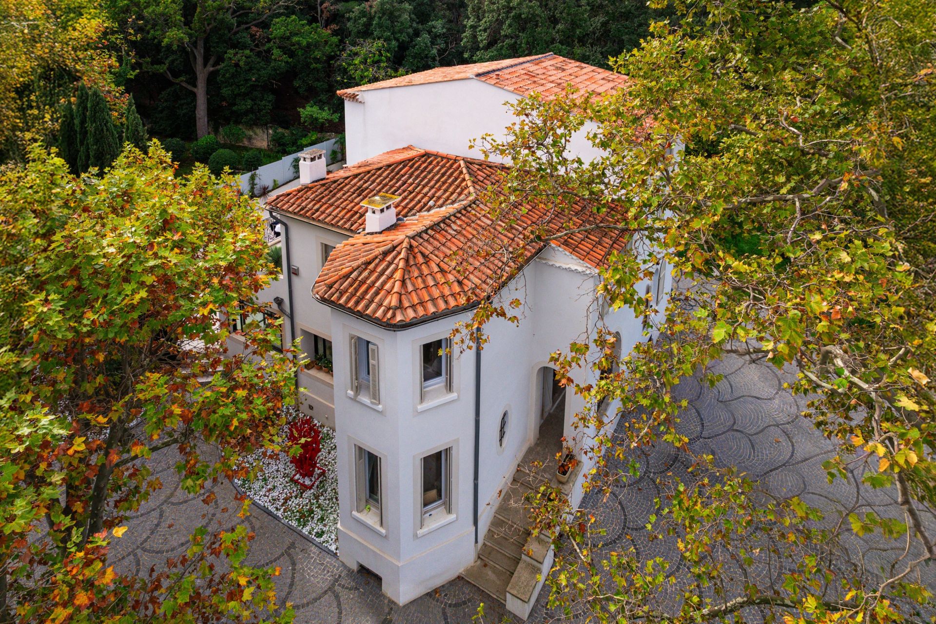 maison de luxe 6 Pièces en vente sur MARSEILLE (13008)