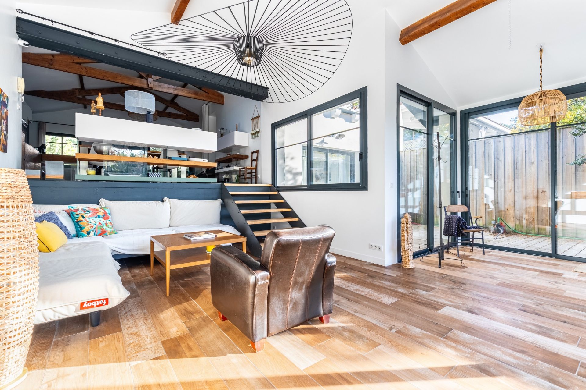 luxury house 7 Rooms for sale on PYLA SUR MER (33115)