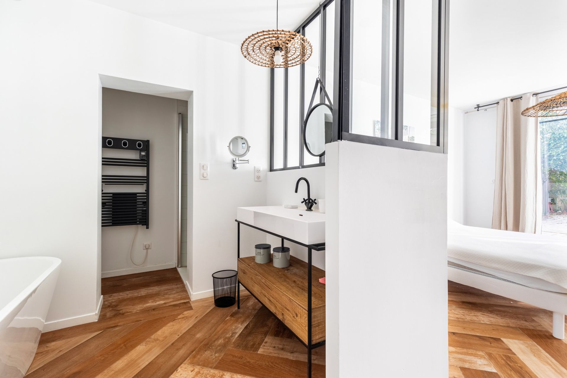 luxury house 7 Rooms for sale on PYLA SUR MER (33115)