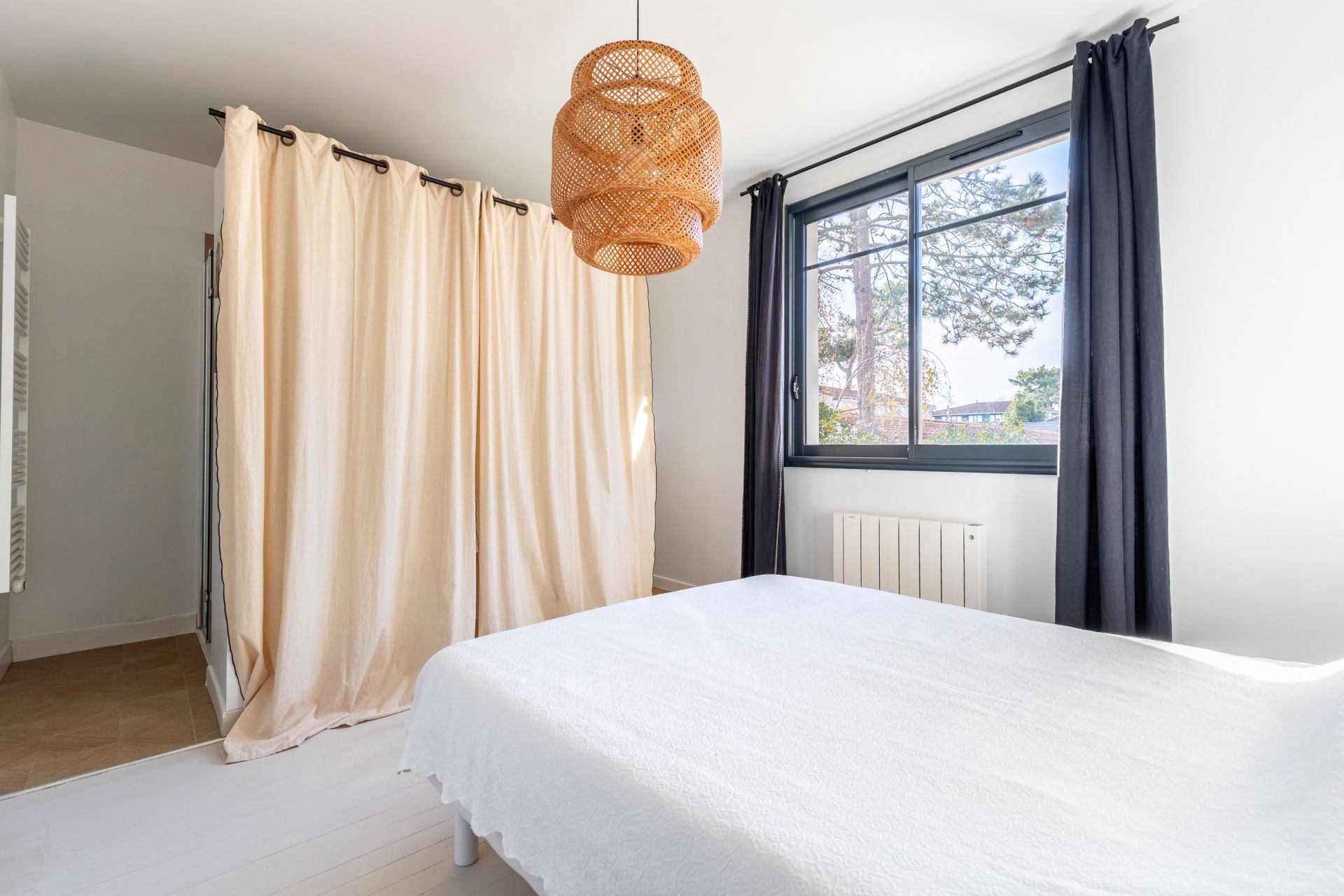 luxury house 7 Rooms for sale on PYLA SUR MER (33115)