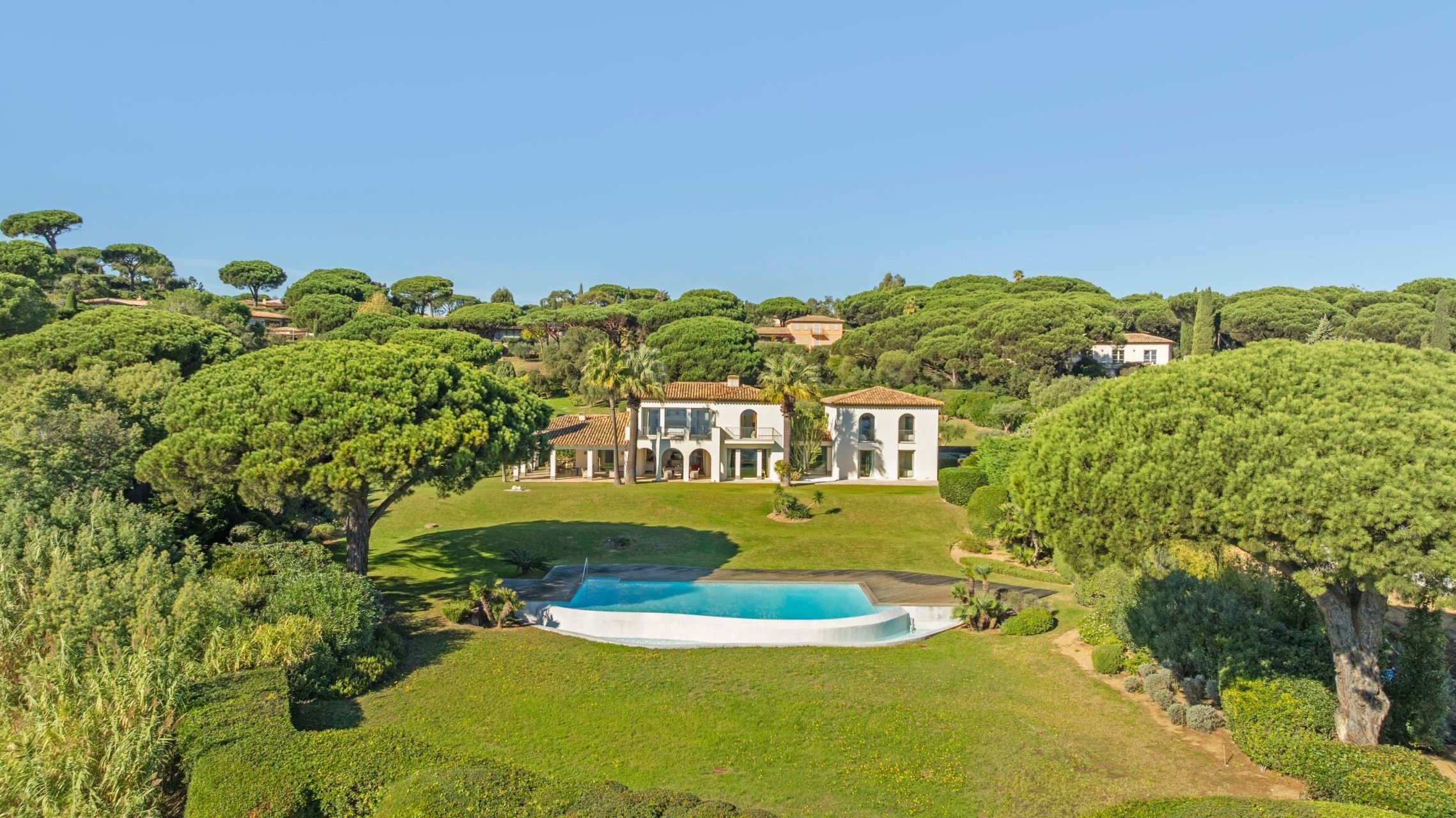 luxury villa 12 Rooms for sale on RAMATUELLE (83350)