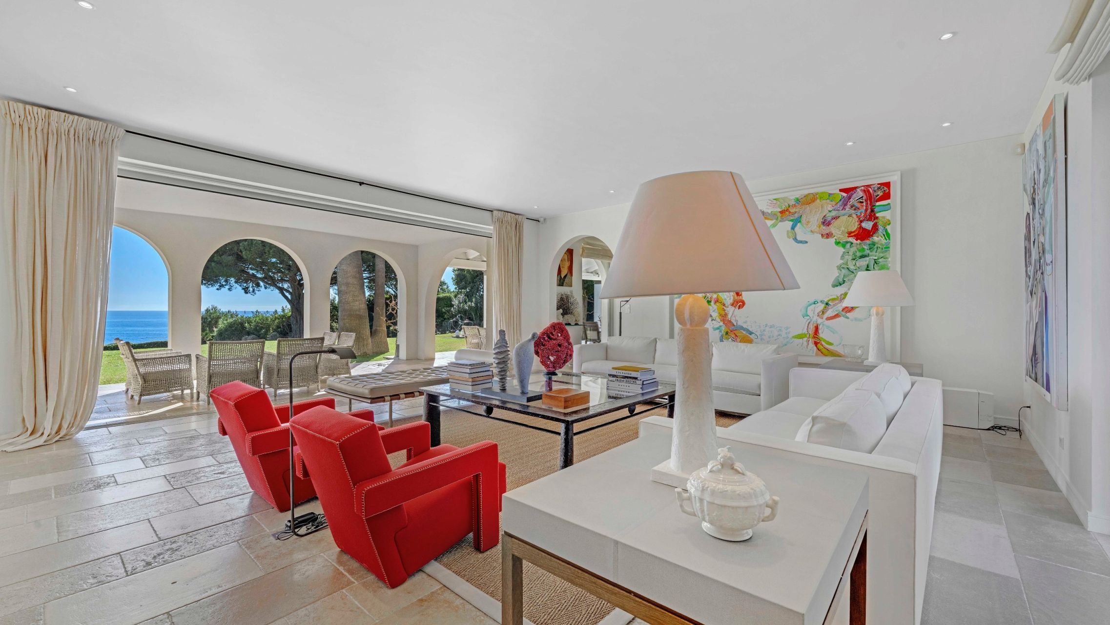 luxury villa 12 Rooms for sale on RAMATUELLE (83350)