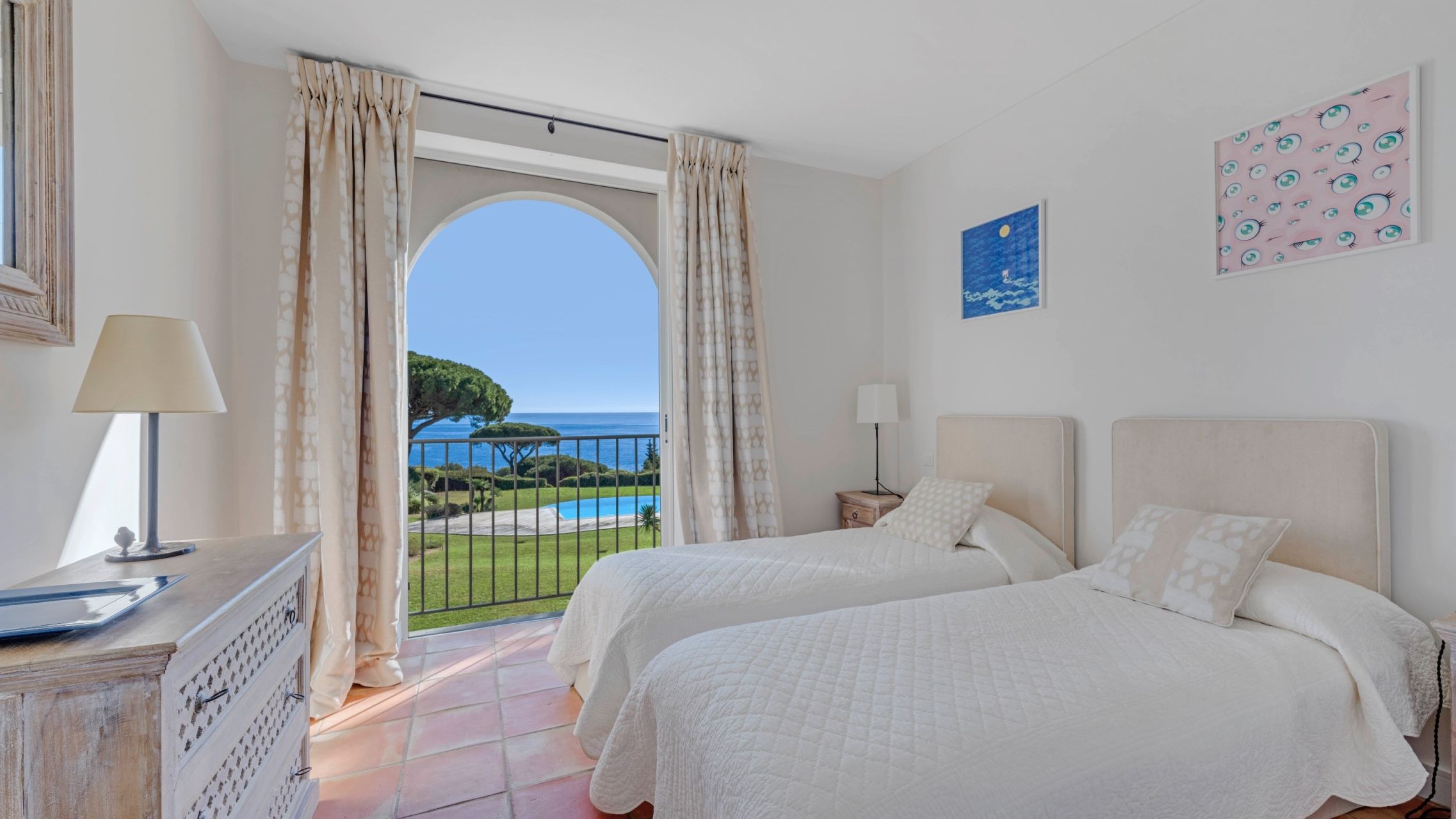 luxury villa 12 Rooms for sale on RAMATUELLE (83350)