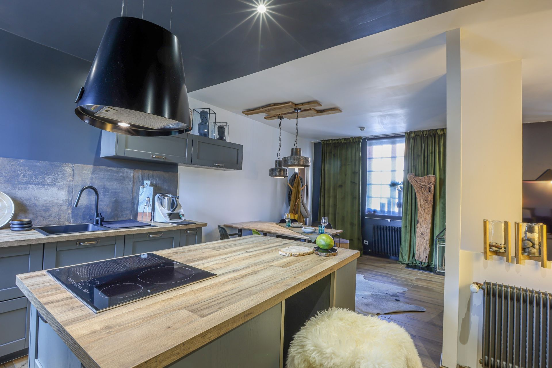 luxury property 14 Rooms for sale on MONTREUIL (62170)