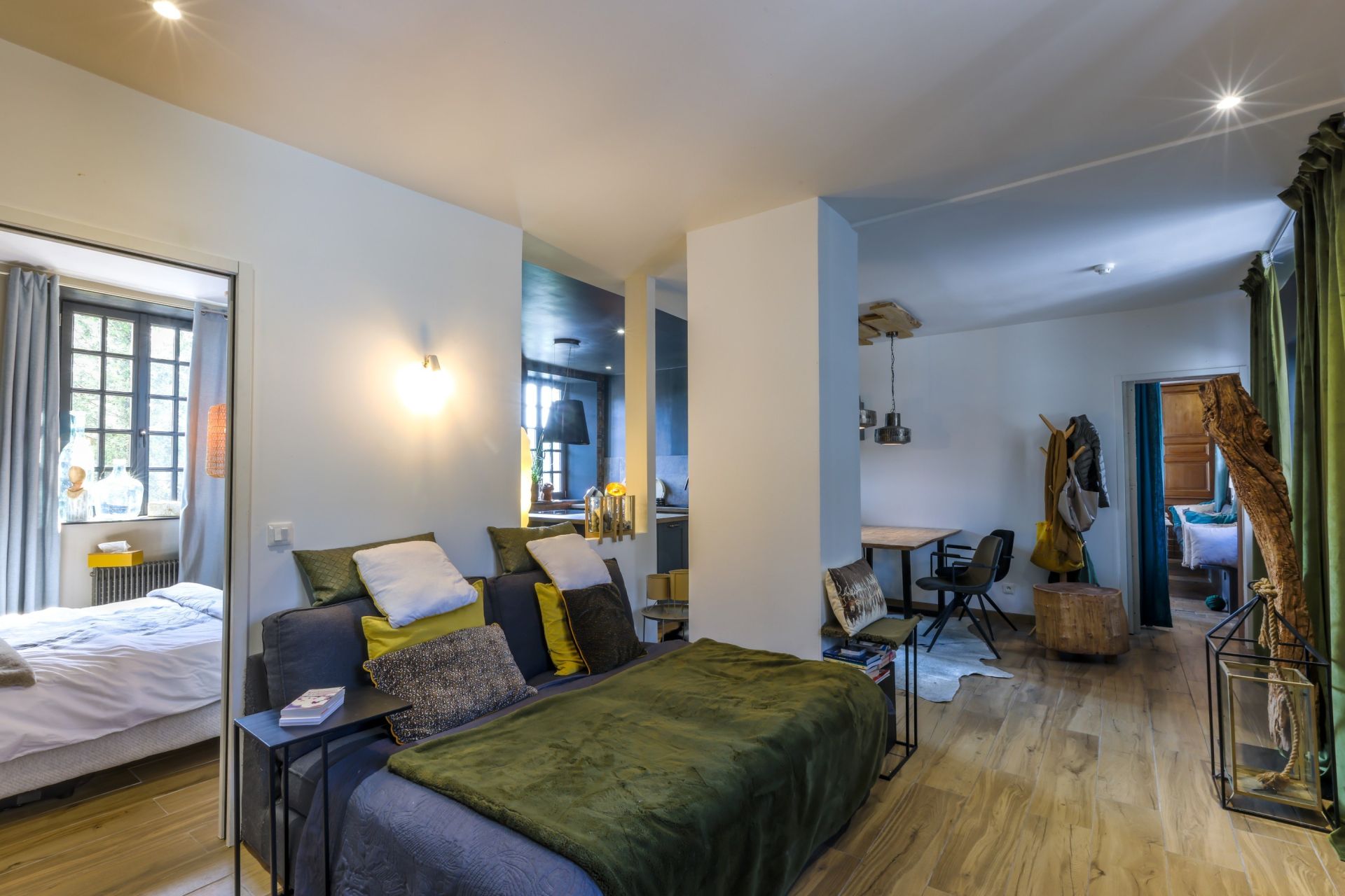 luxury property 14 Rooms for sale on MONTREUIL (62170)