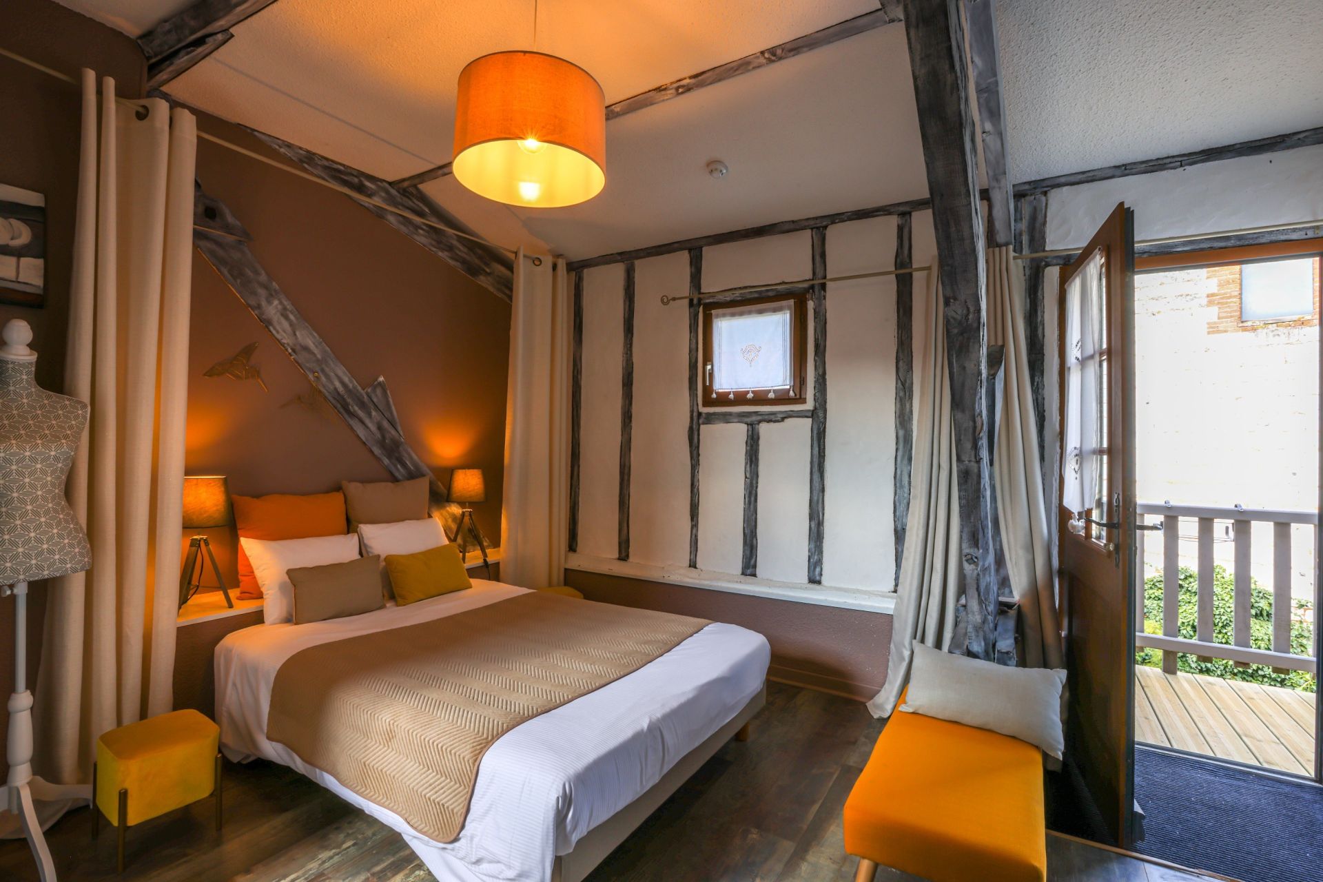 luxury property 14 Rooms for sale on MONTREUIL (62170)