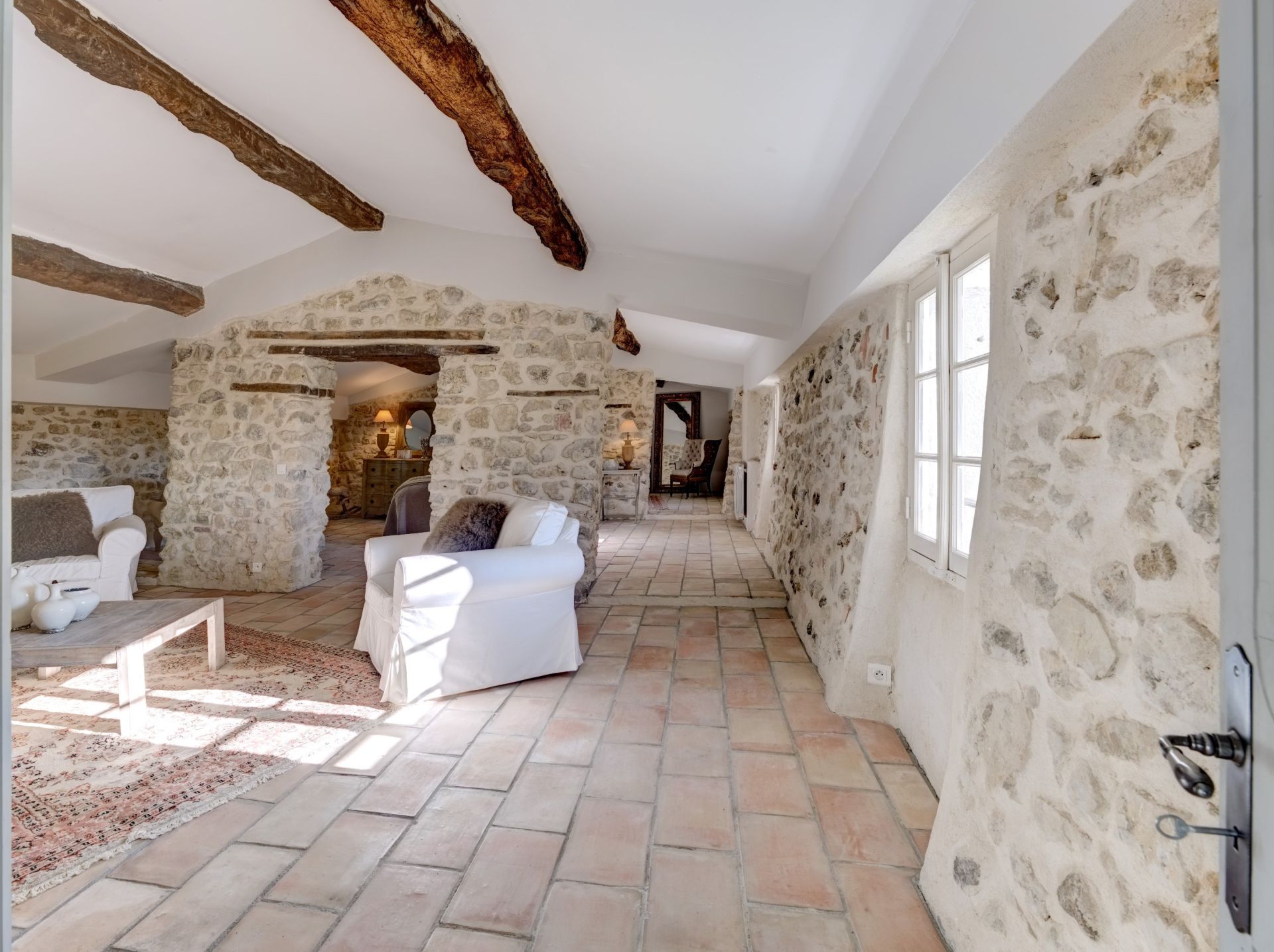 luxury provencale house 11 Rooms for sale on CHATEAUNEUF GRASSE (06740)