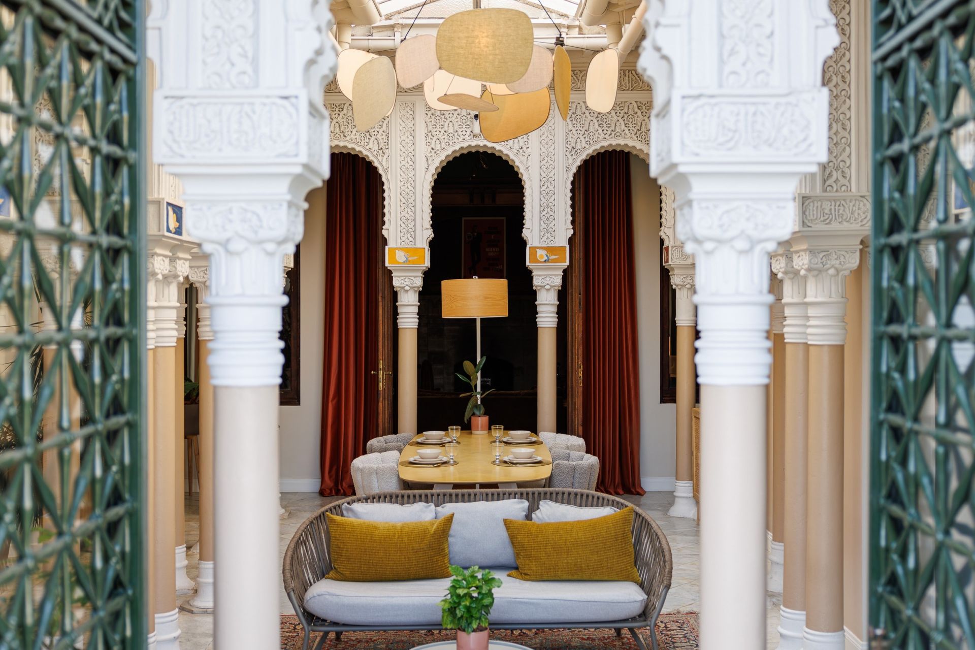 luxury apartment 5 Rooms for sale on NICE (06000)