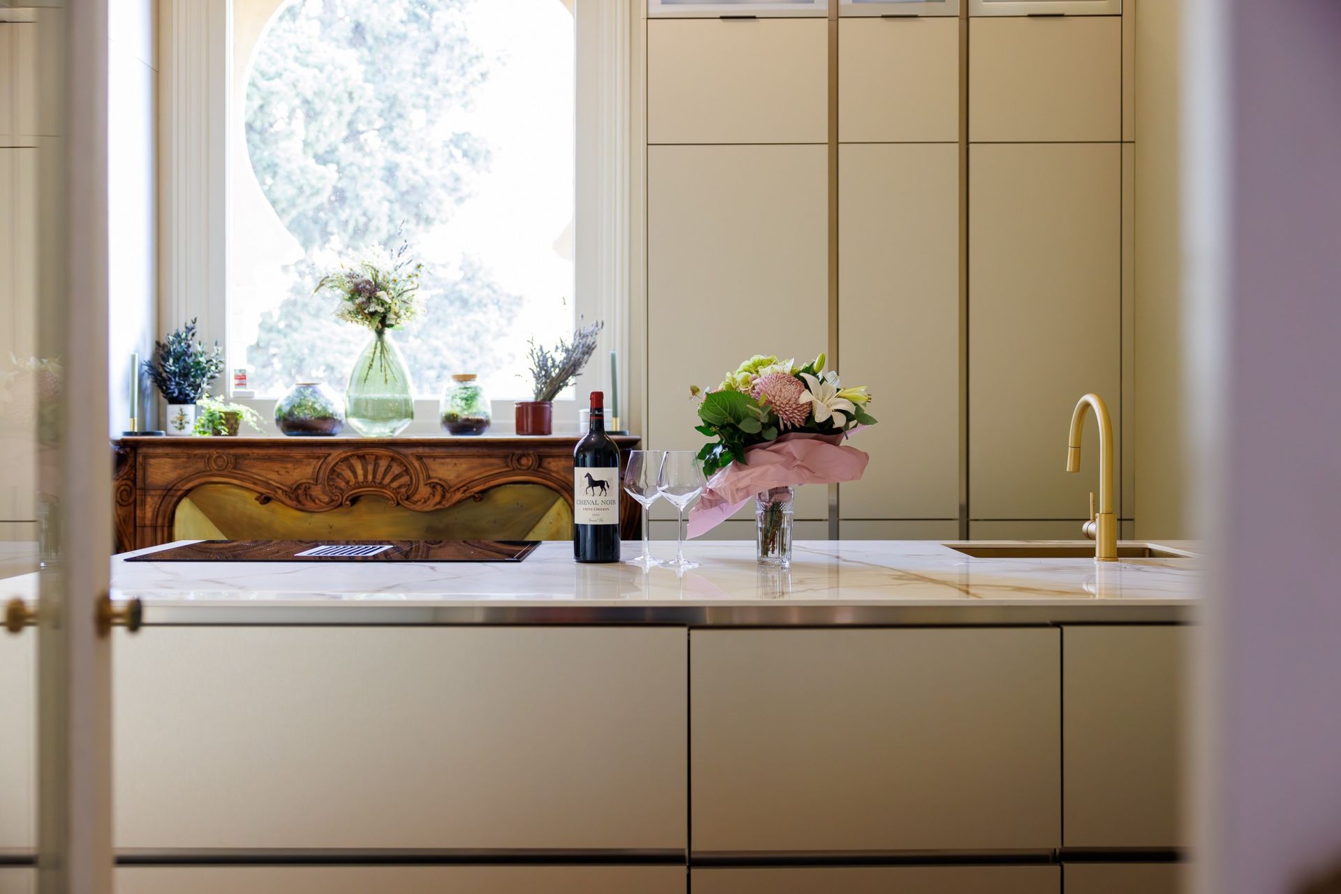 luxury apartment 5 Rooms for sale on NICE (06000)