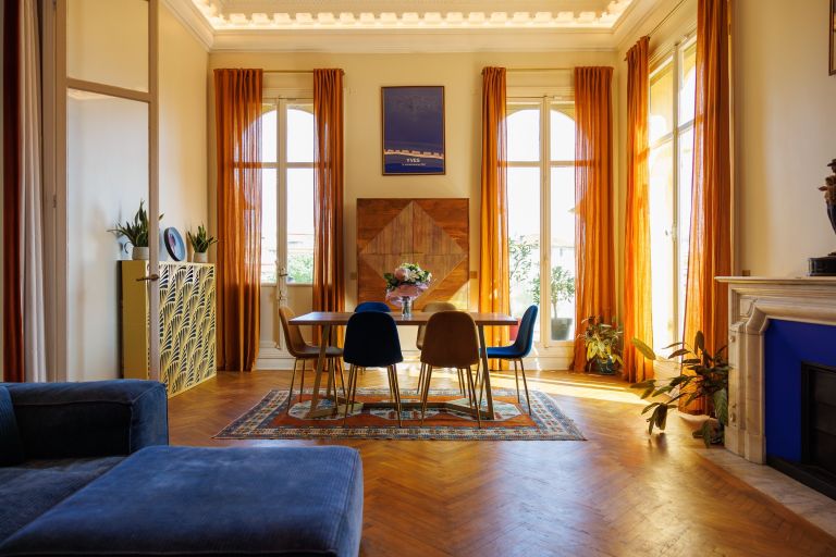 luxury apartment 5 Rooms for sale on NICE (06000)