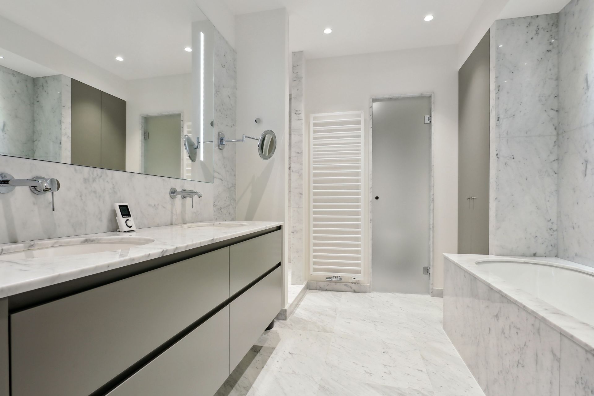 luxury apartment 3 Rooms for sale on PARIS (75007)