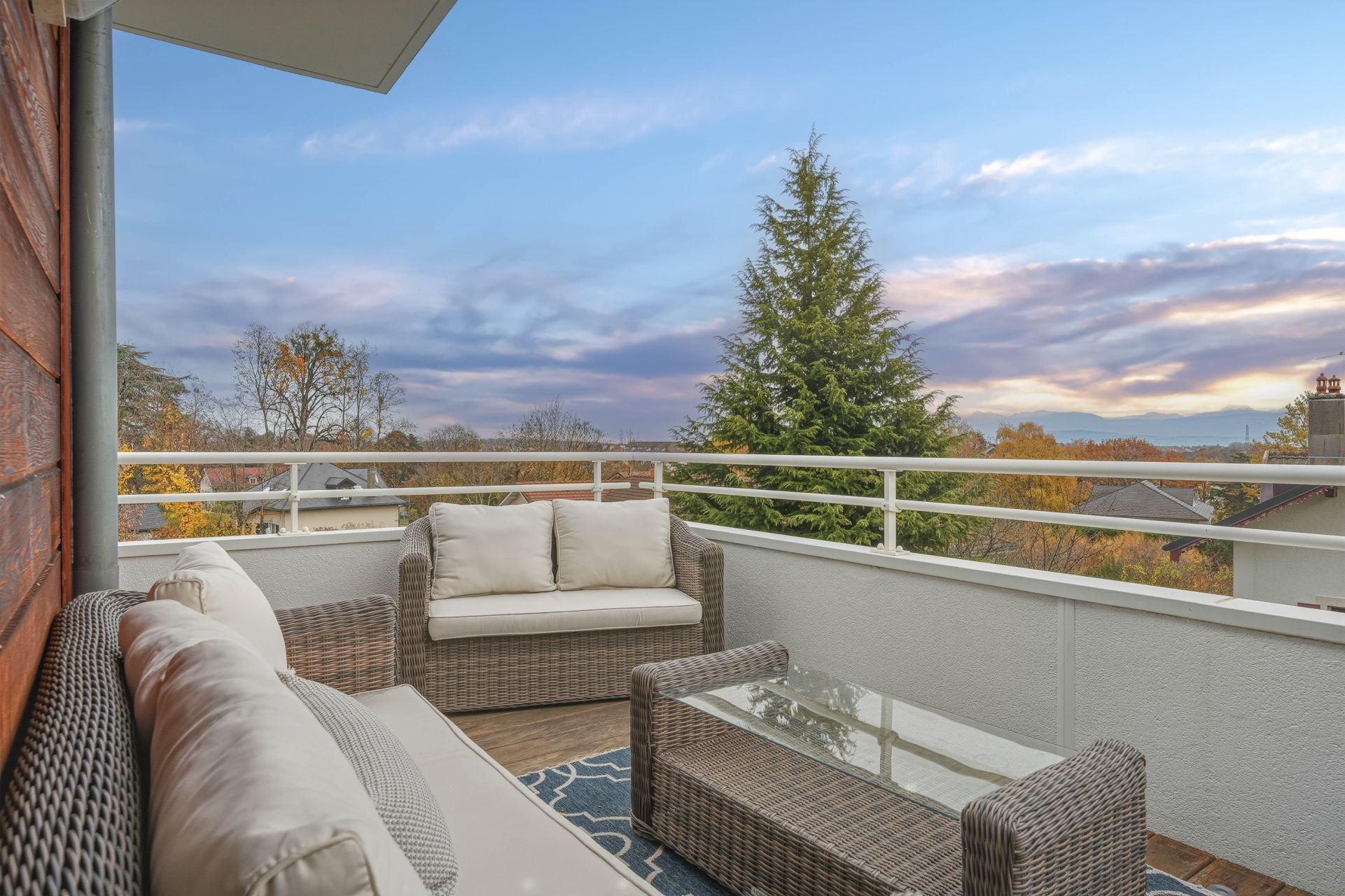 luxury apartment 4 Rooms for sale on DIVONNE LES BAINS (01220)