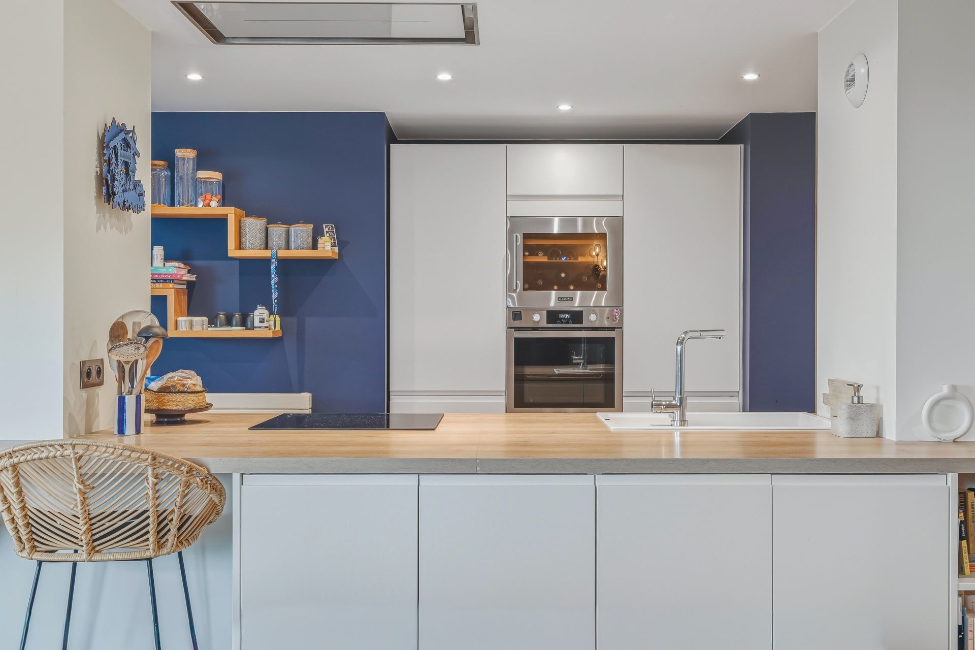 luxury apartment 4 Rooms for sale on DIVONNE LES BAINS (01220)