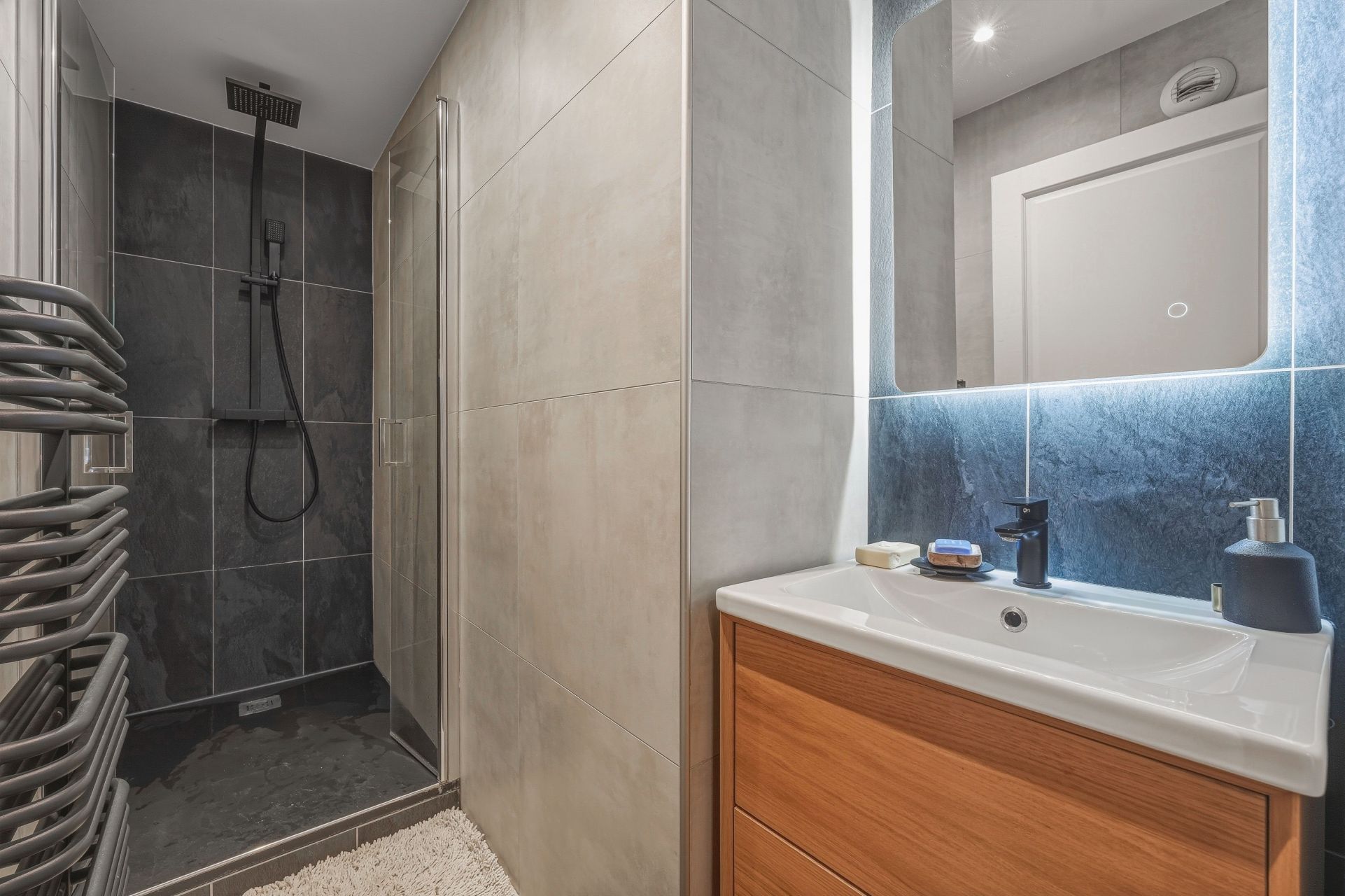 luxury apartment 4 Rooms for sale on DIVONNE LES BAINS (01220)