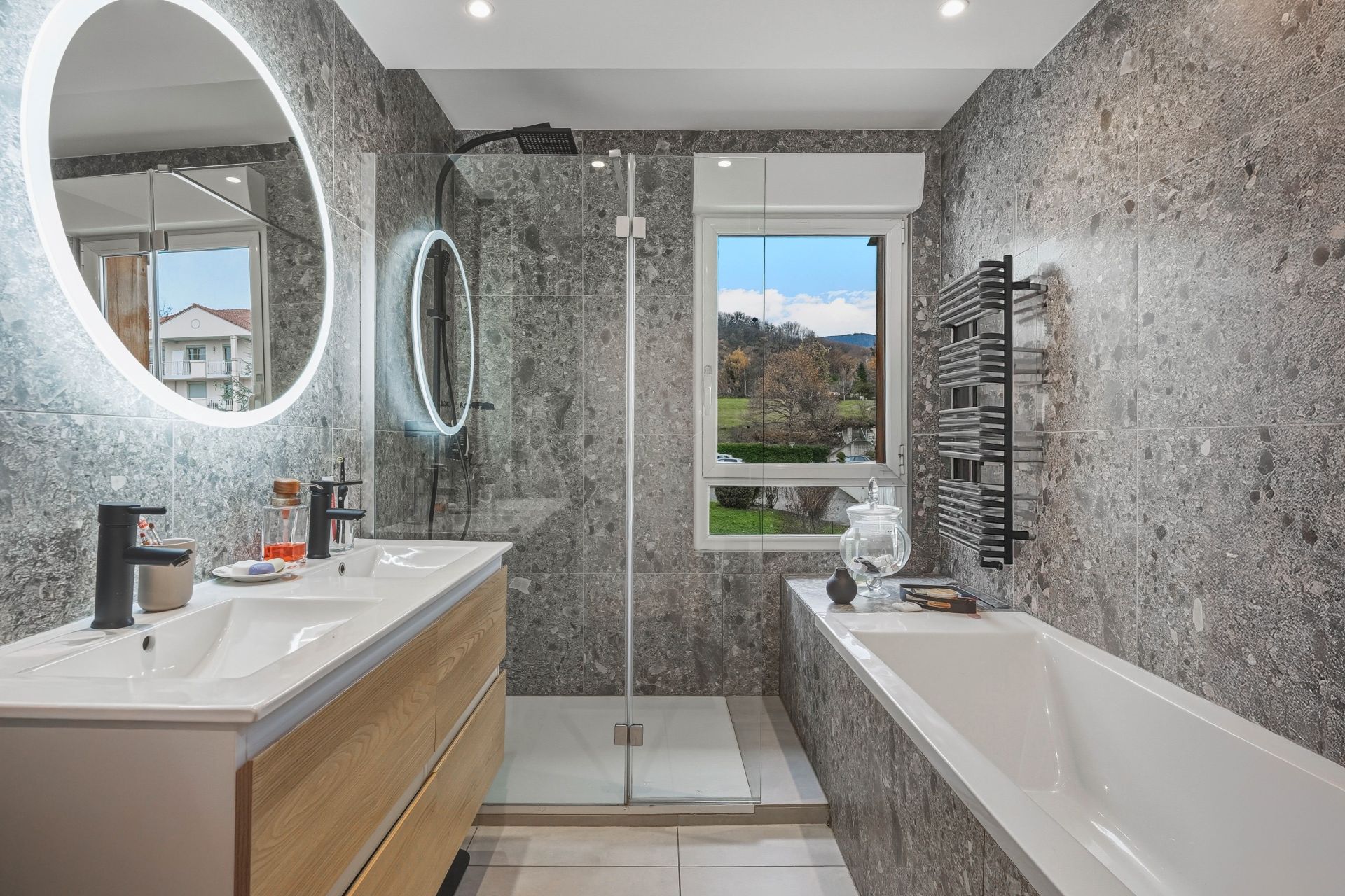 luxury apartment 4 Rooms for sale on DIVONNE LES BAINS (01220)