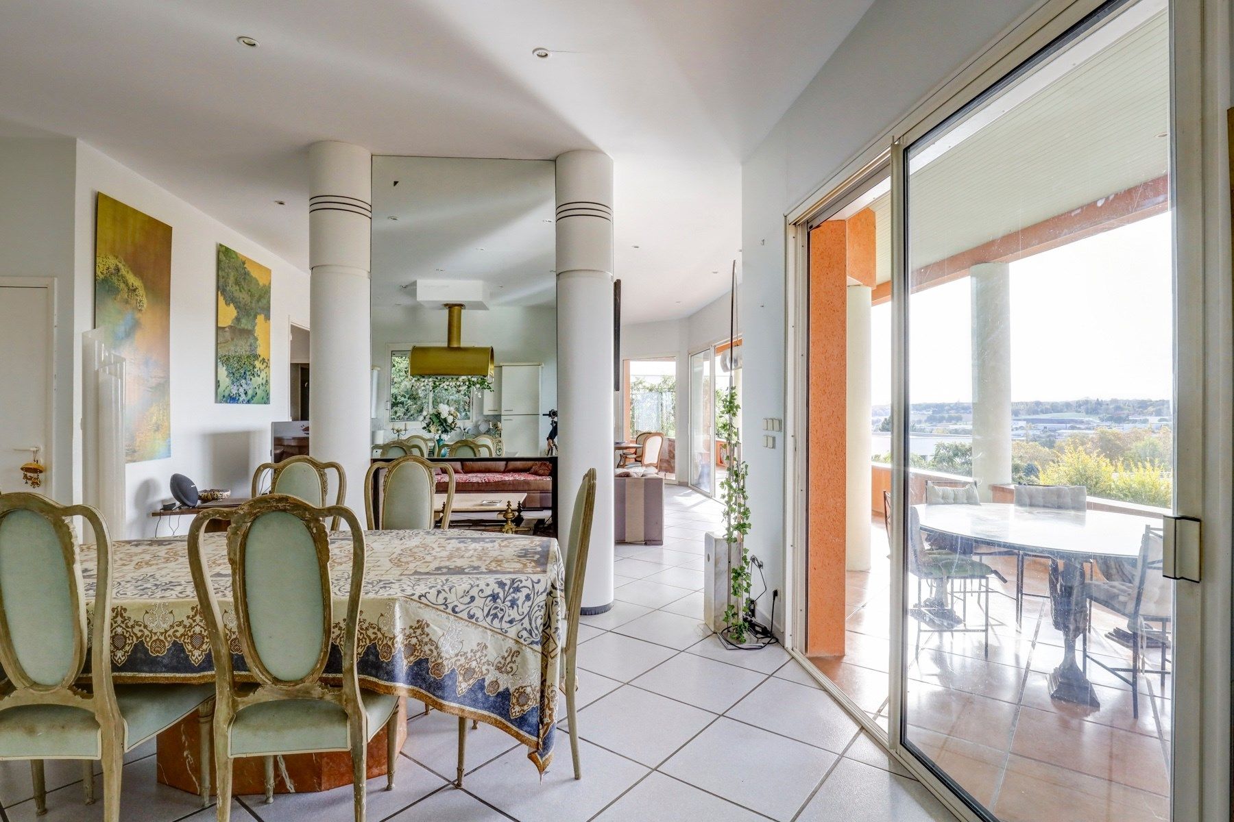 luxury house 7 Rooms for sale on TOULOUSE (31000)