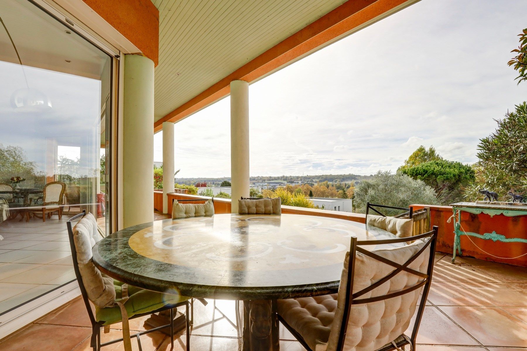 luxury house 7 Rooms for sale on TOULOUSE (31000)