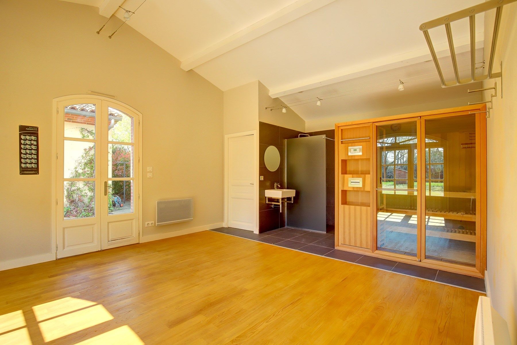 luxury house 10 Rooms for sale on TOULOUSE (31000)