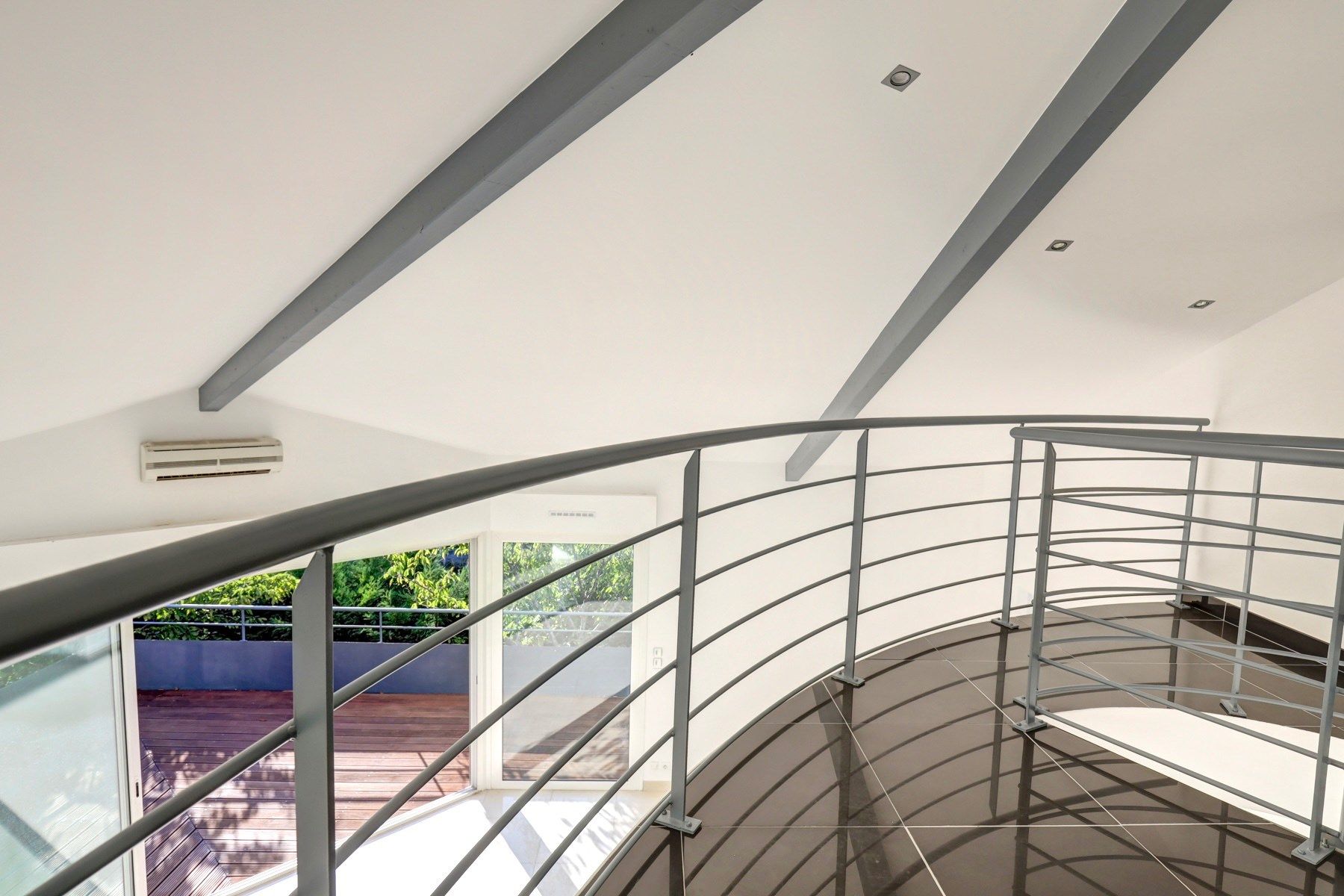 luxury apartment 6 Rooms for sale on TOULOUSE (31000)