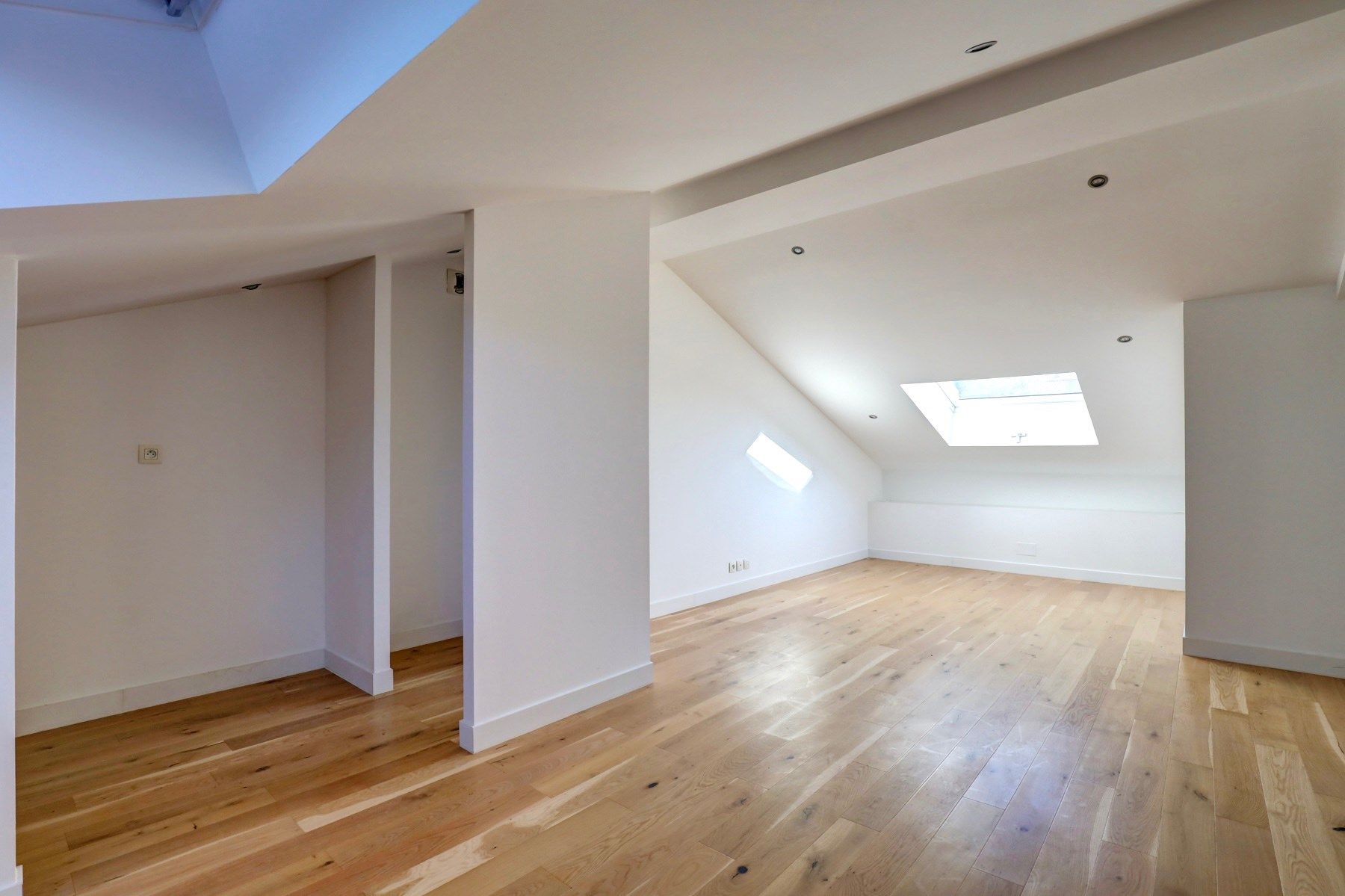 luxury apartment 6 Rooms for sale on TOULOUSE (31000)