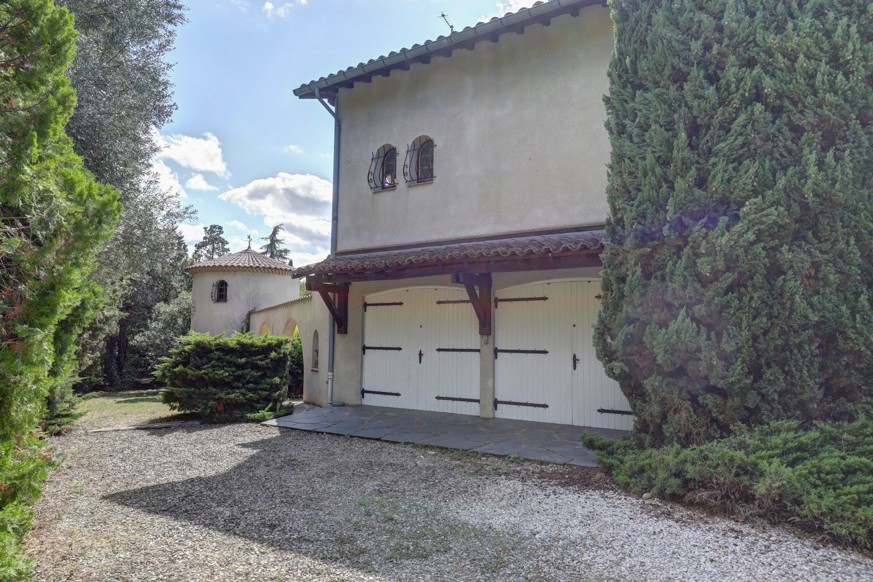 luxury house 6 Rooms for sale on TOULOUSE (31000)