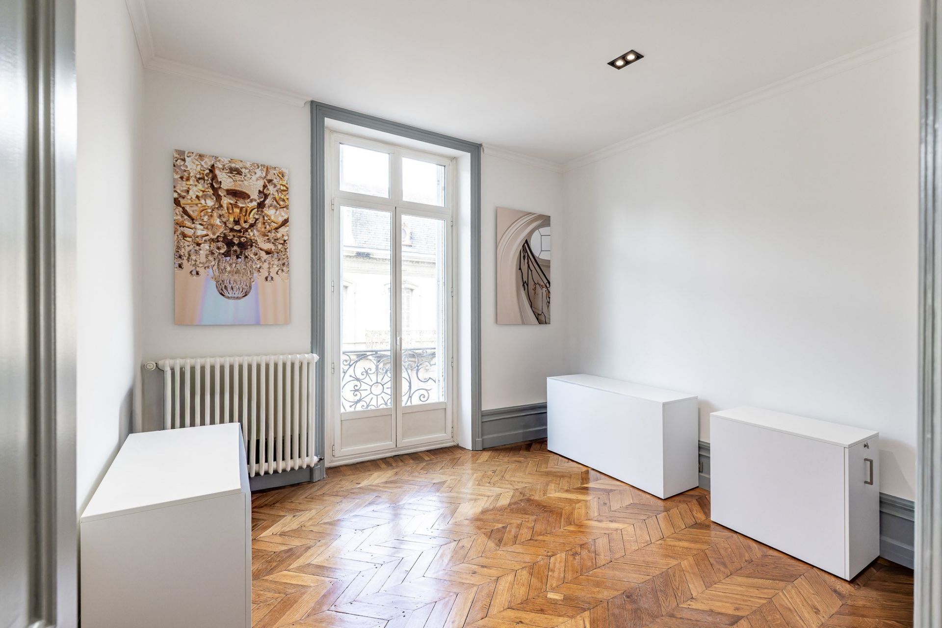 luxury apartment 7 Rooms for sale on PERIGUEUX (24000)