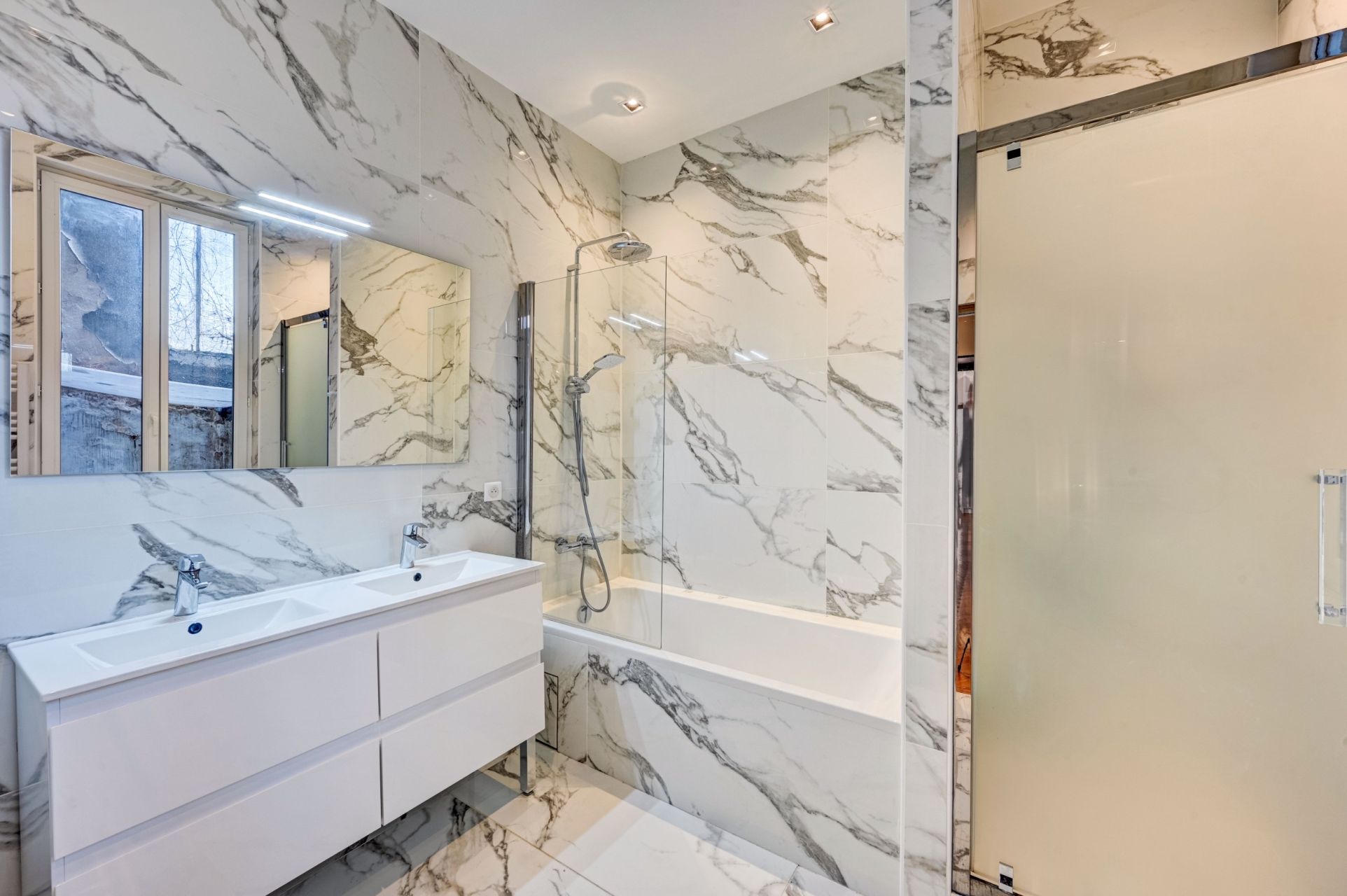 appartement de luxe 4 Pièces en location sur MARSEILLE (13008)