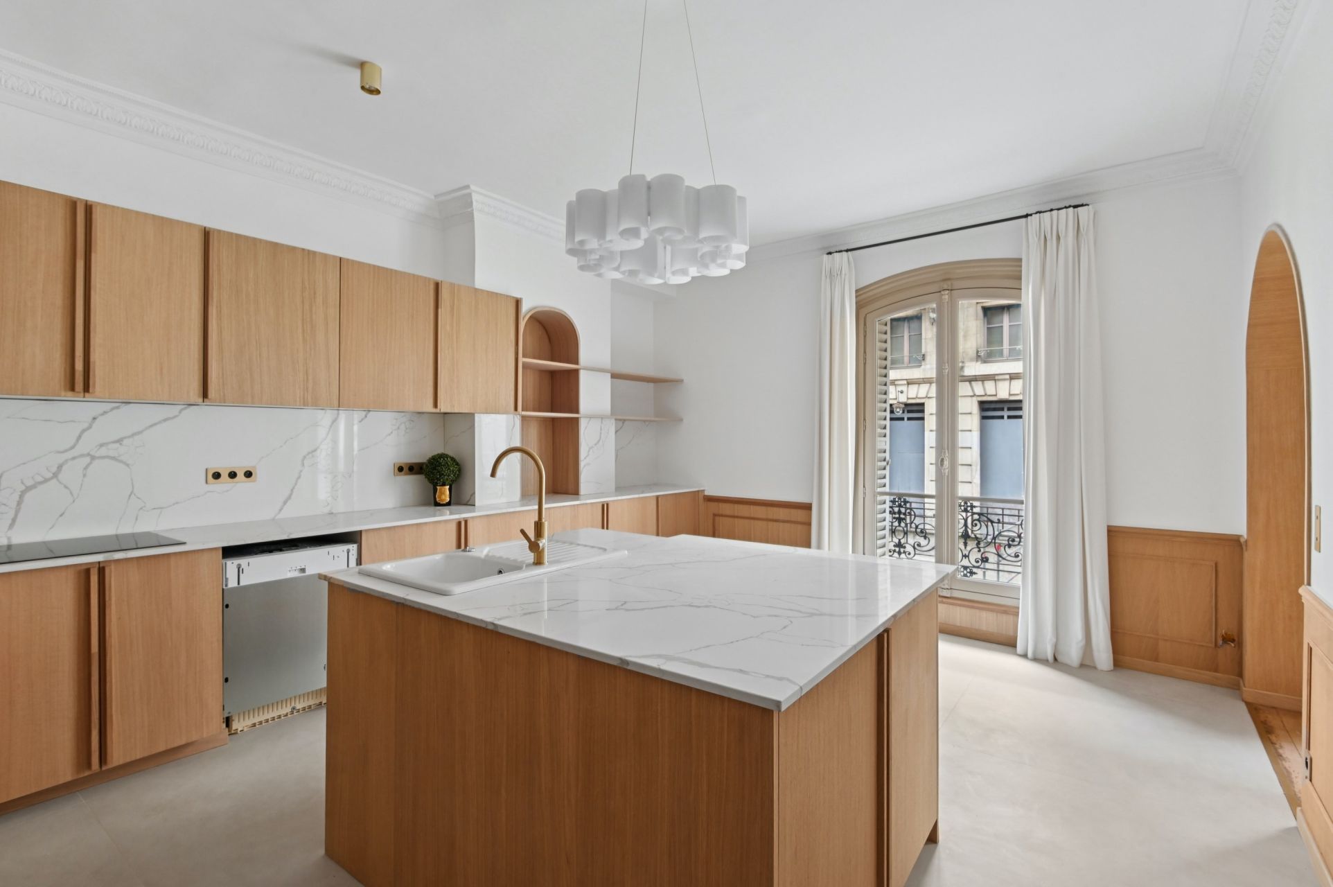 luxury apartment 5 Rooms for sale on PARIS (75007)