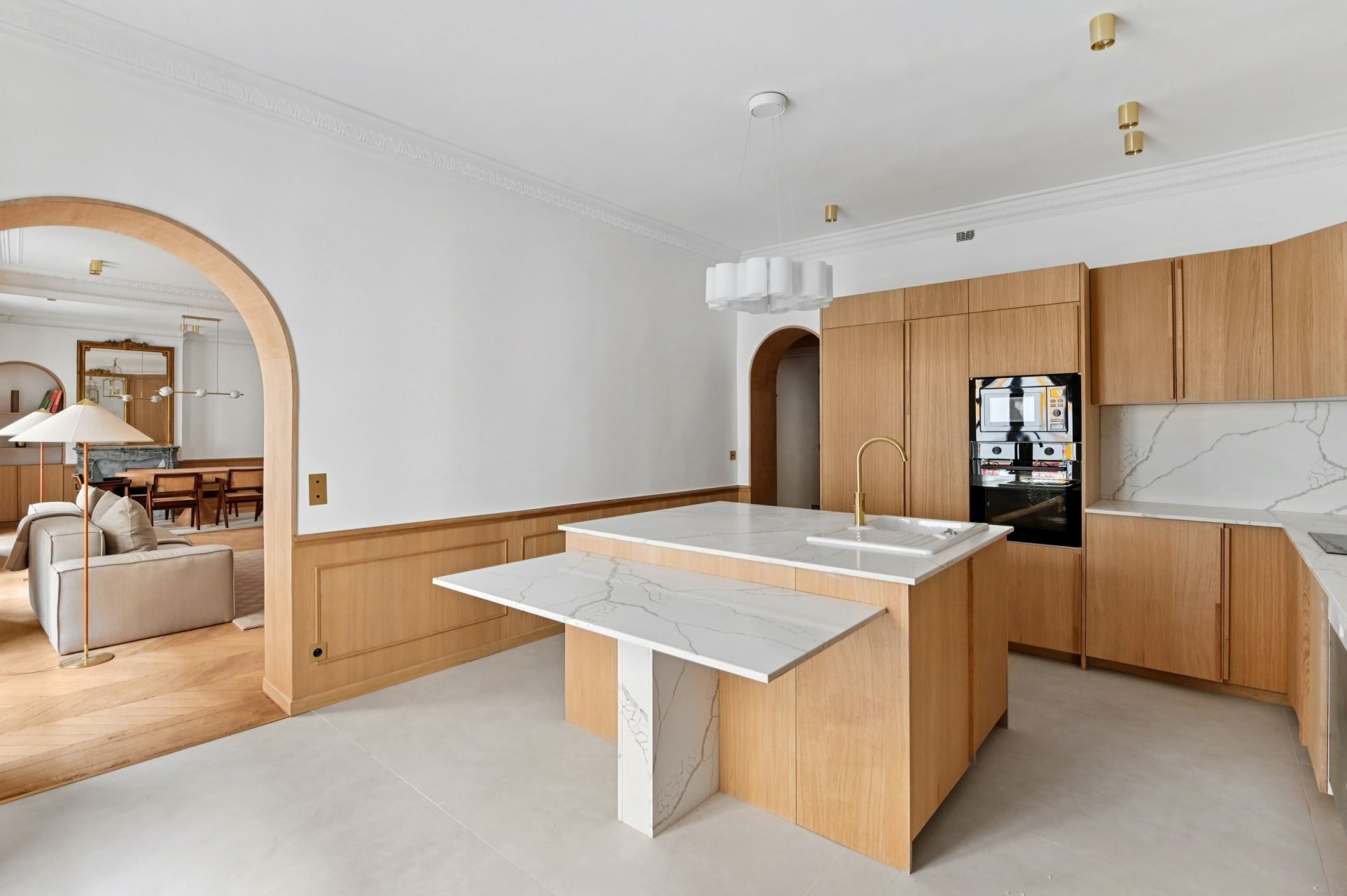 luxury apartment 5 Rooms for sale on PARIS (75007)