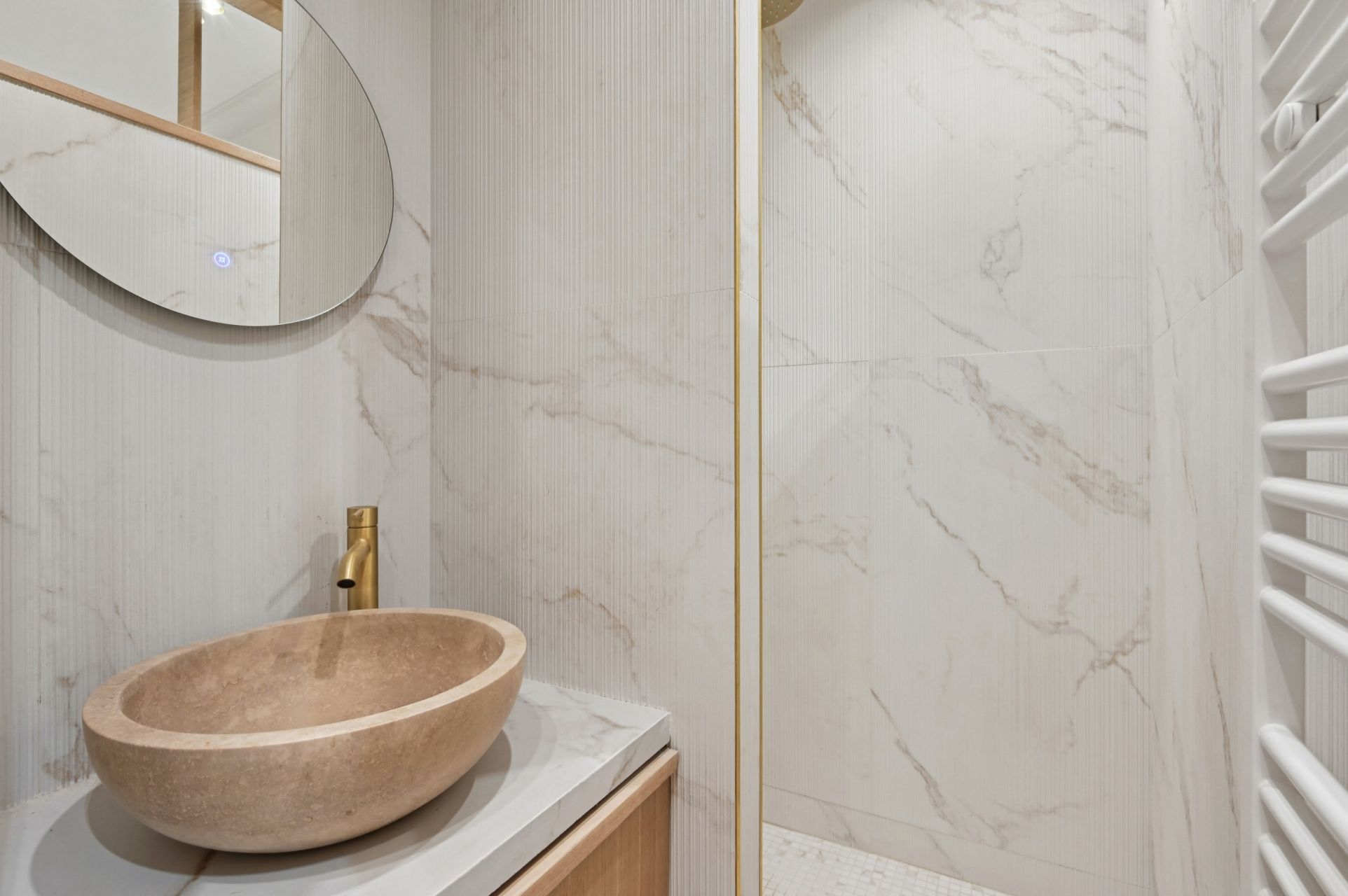 luxury apartment 5 Rooms for sale on PARIS (75007)