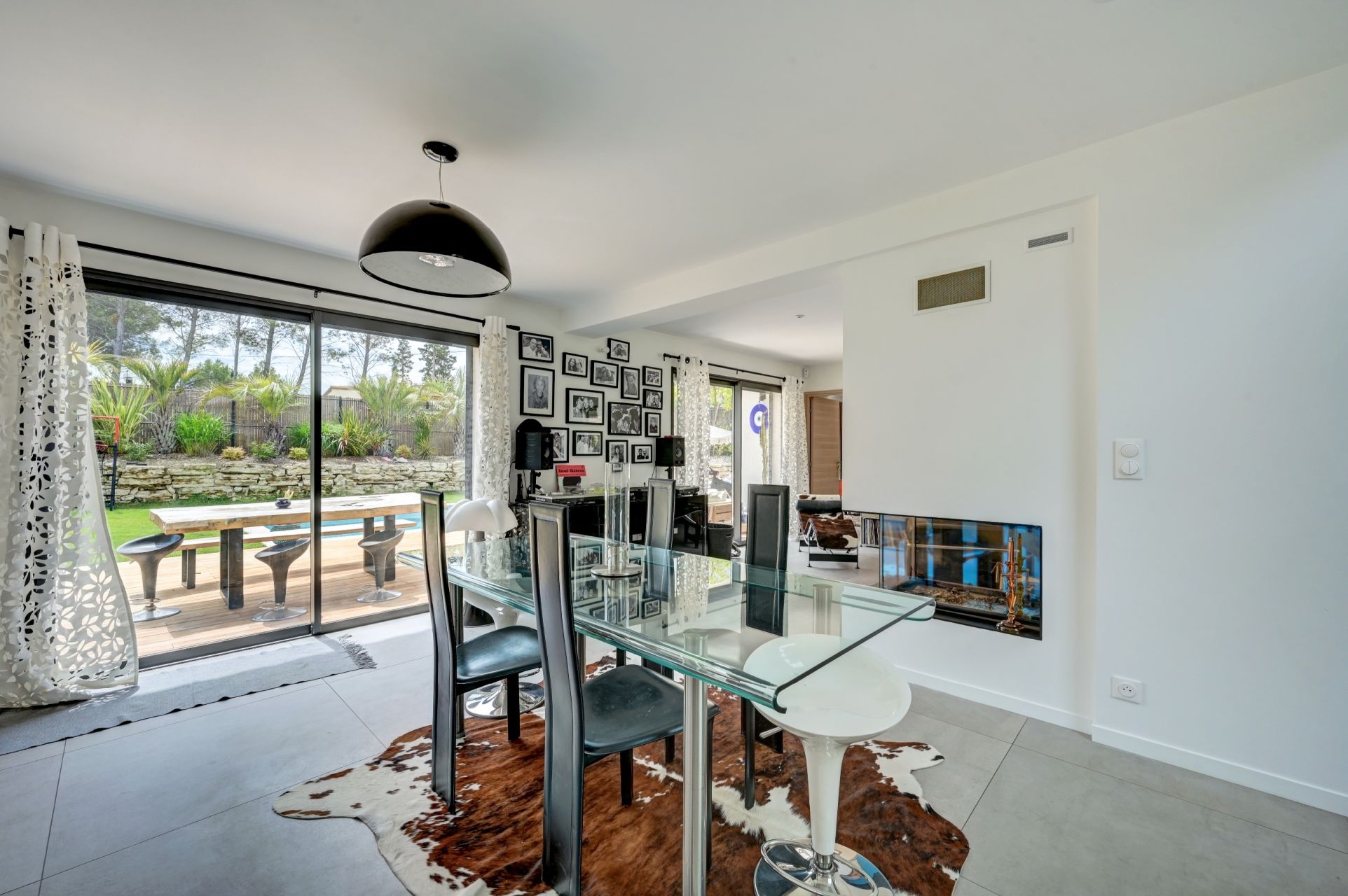 luxury house 6 Rooms for sale on AIX EN PROVENCE (13100)