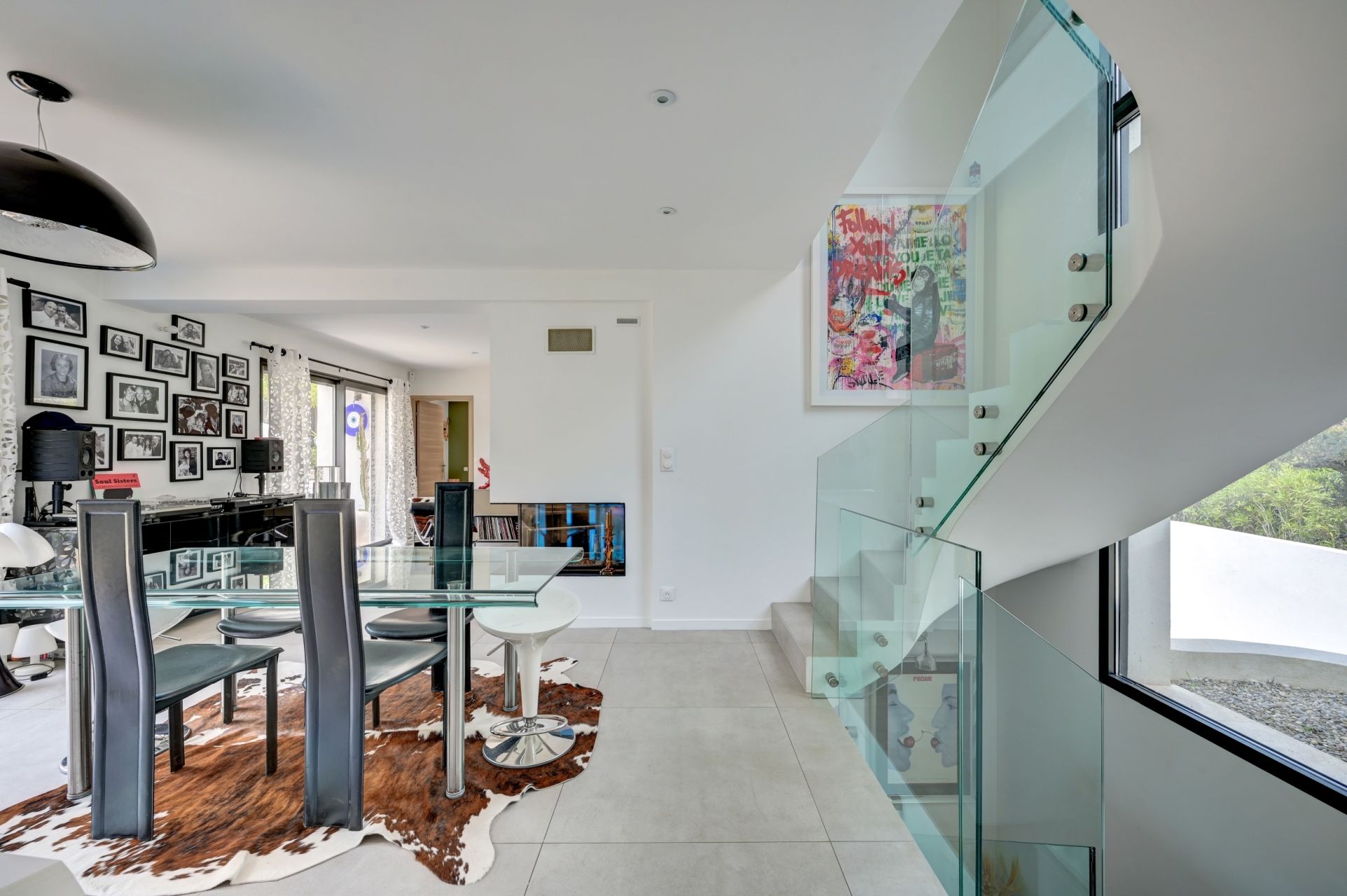 luxury house 6 Rooms for sale on AIX EN PROVENCE (13100)