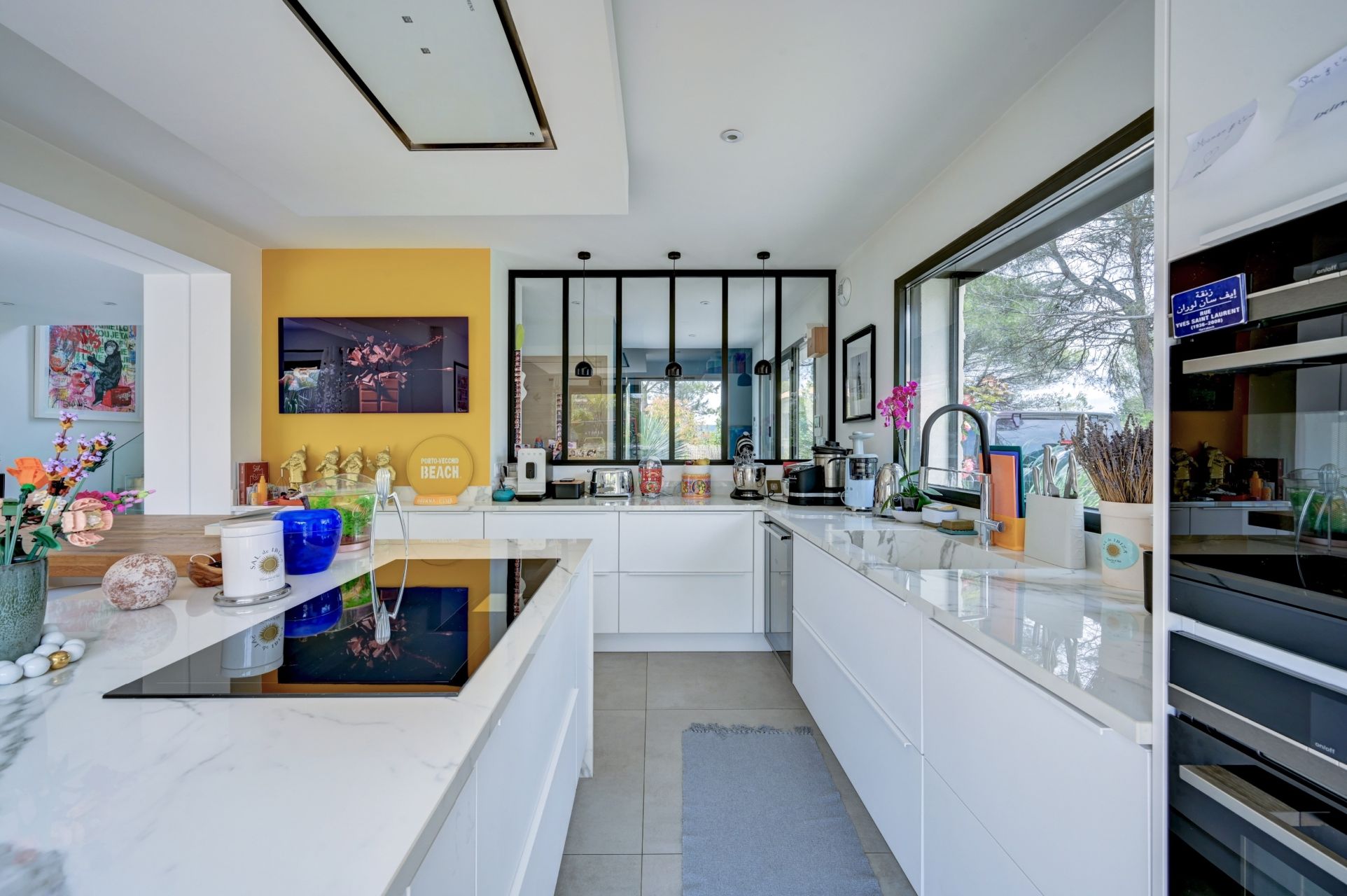 luxury house 6 Rooms for sale on AIX EN PROVENCE (13100)