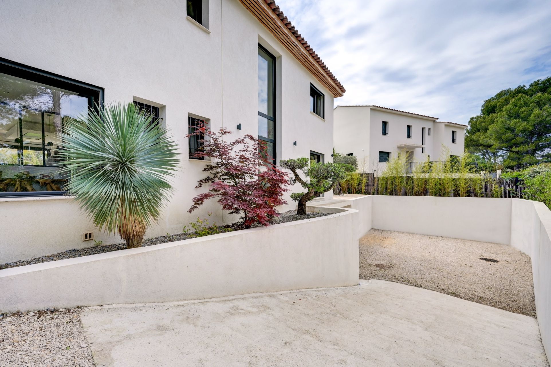 luxury house 6 Rooms for sale on AIX EN PROVENCE (13100)