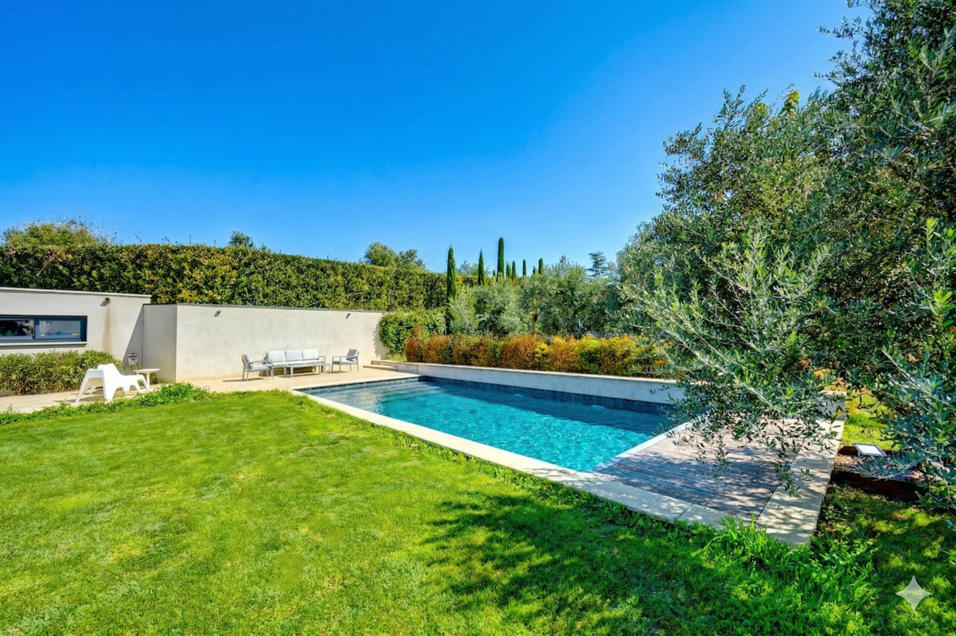 luxury house 5 Rooms for sale on AIX EN PROVENCE (13100)