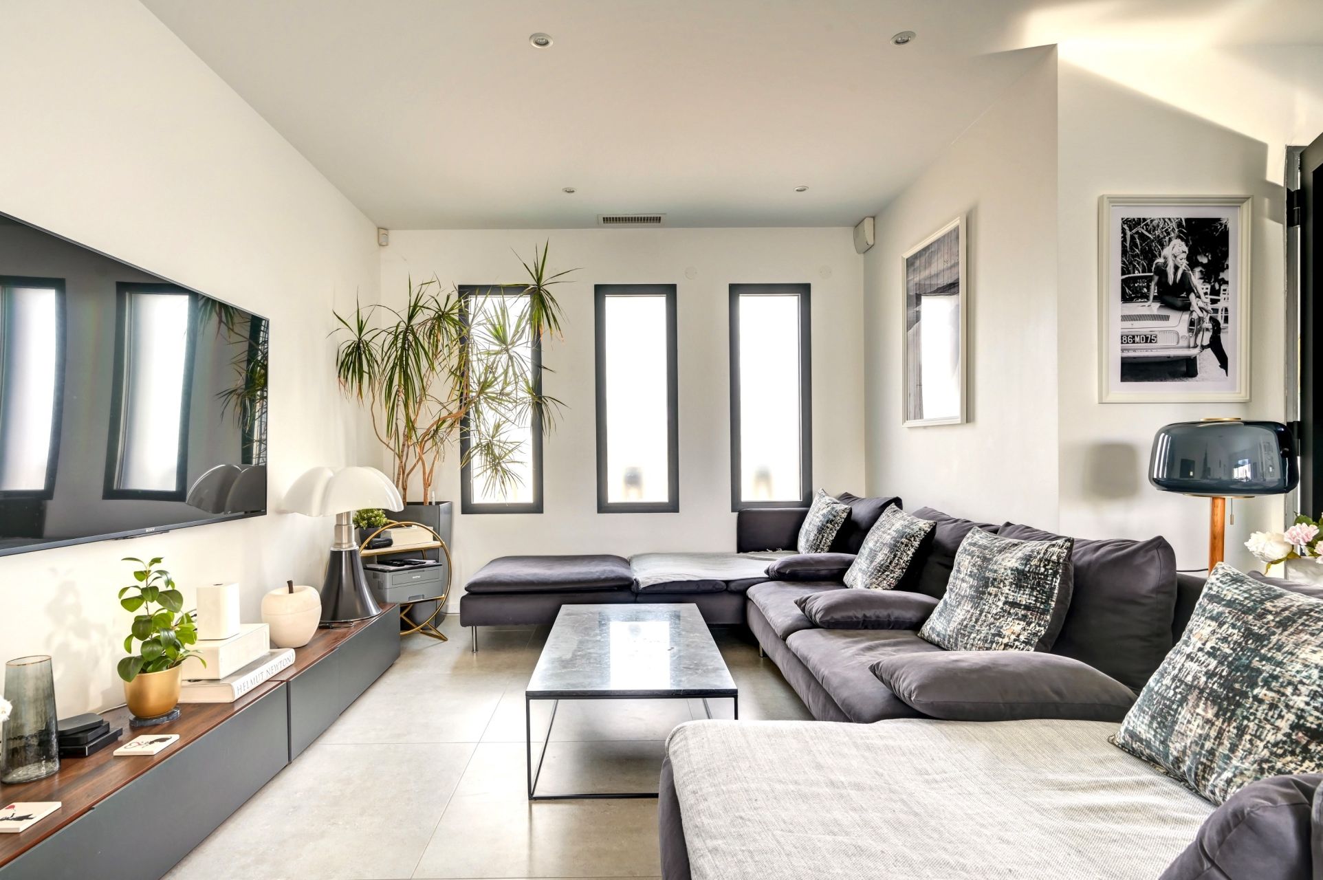 luxury house 5 Rooms for sale on AIX EN PROVENCE (13100)