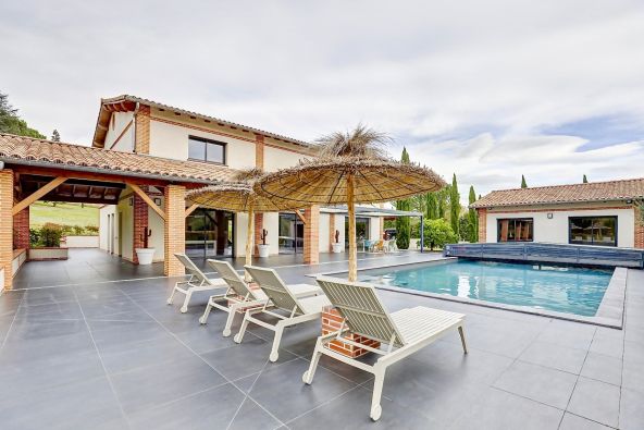Sale Luxury house Toulouse 9 Rooms 320 m²