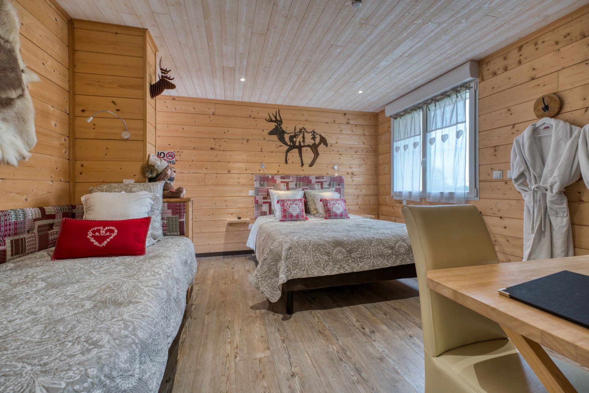 maison de maître 46 Pièces en vente sur ROULLET ST ESTEPHE (16440)