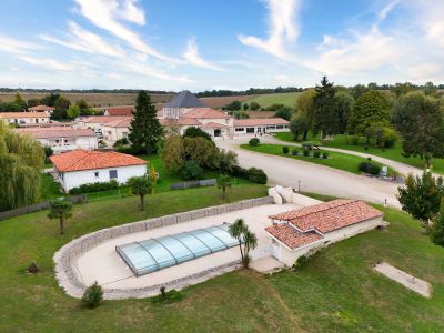 Vente Maison de maître Roullet-Saint-Estèphe 46&nbsp;Pièces 1974&nbsp;m²