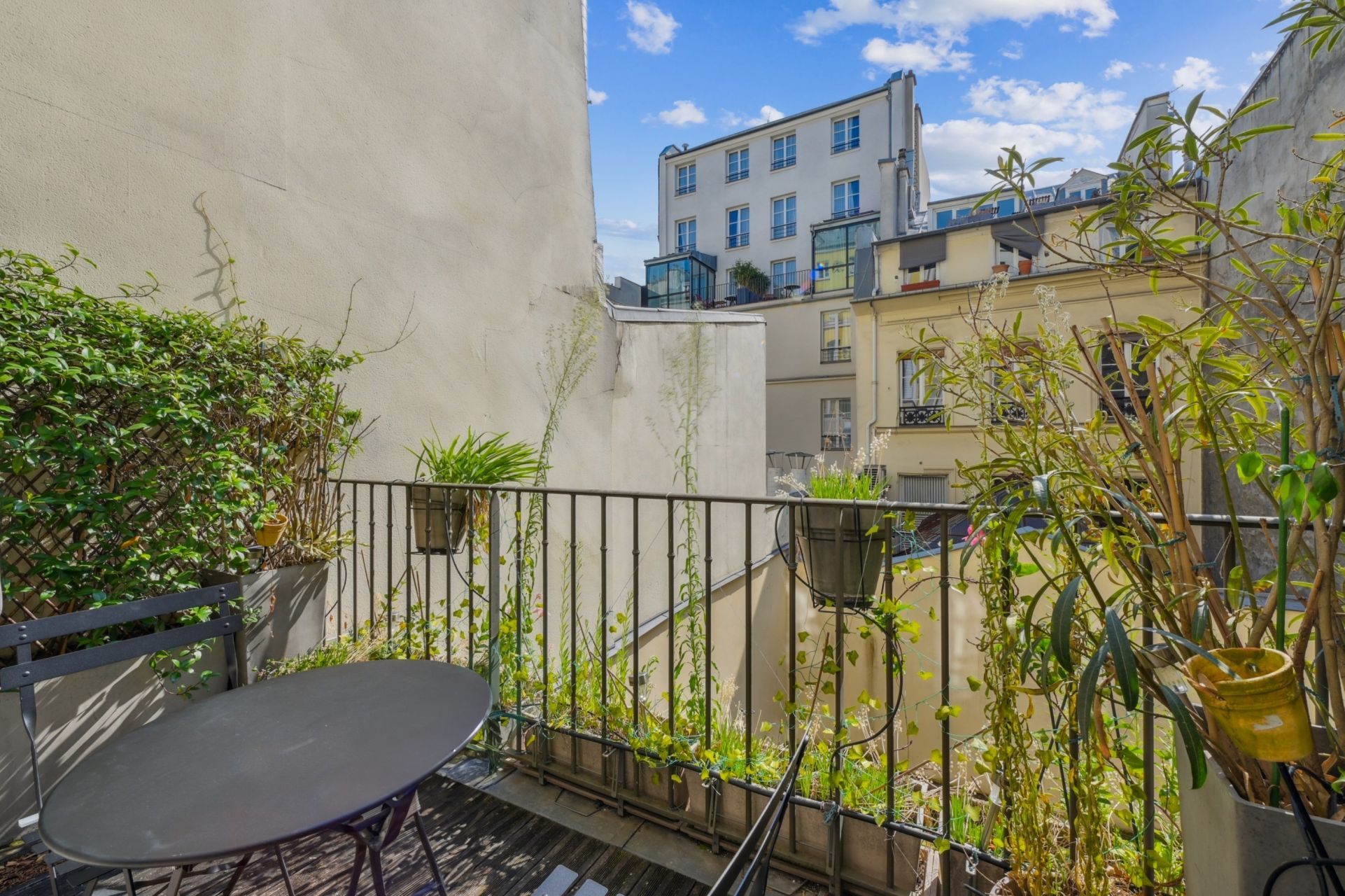 luxury apartment 2 Rooms for sale on PARIS (75002)