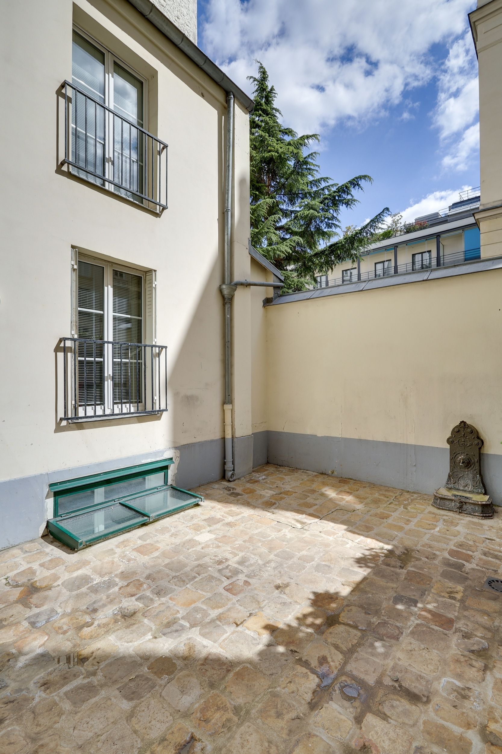 maison de luxe 3 Pièces en vente sur PARIS (75116)