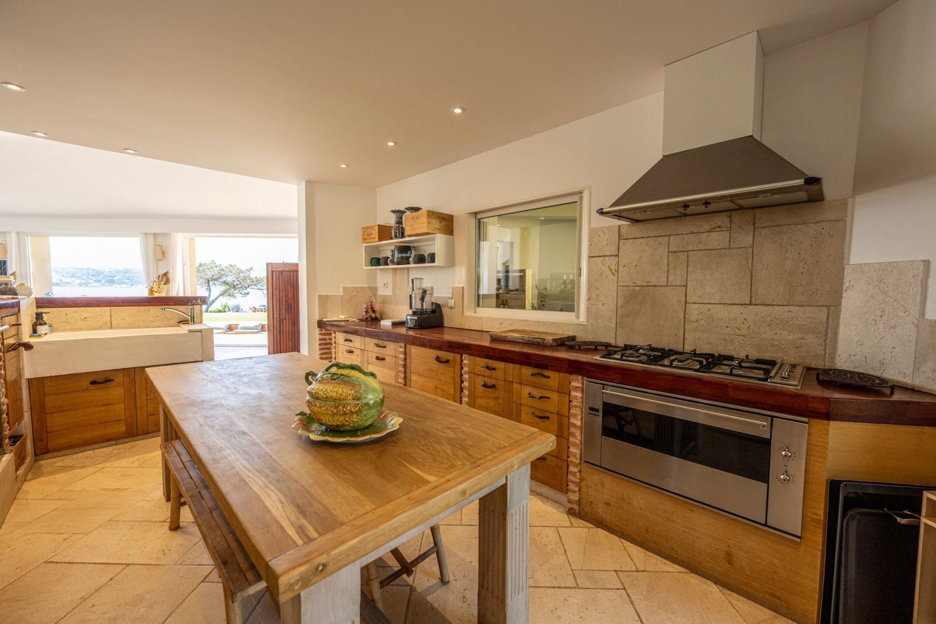 villa de luxe 7 Pièces en location saisonnière sur PORTO VECCHIO (20137)