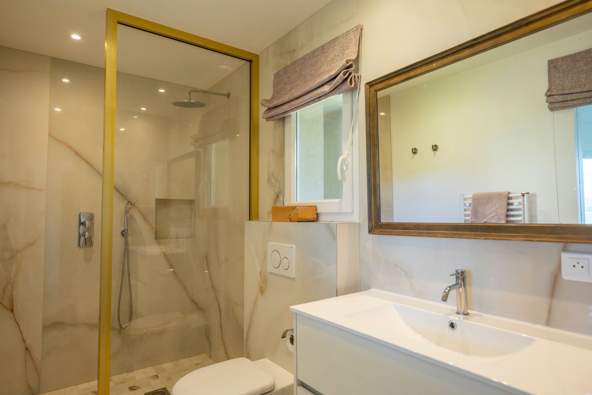 villa de luxe 7 Pièces en location saisonnière sur PORTO VECCHIO (20137)