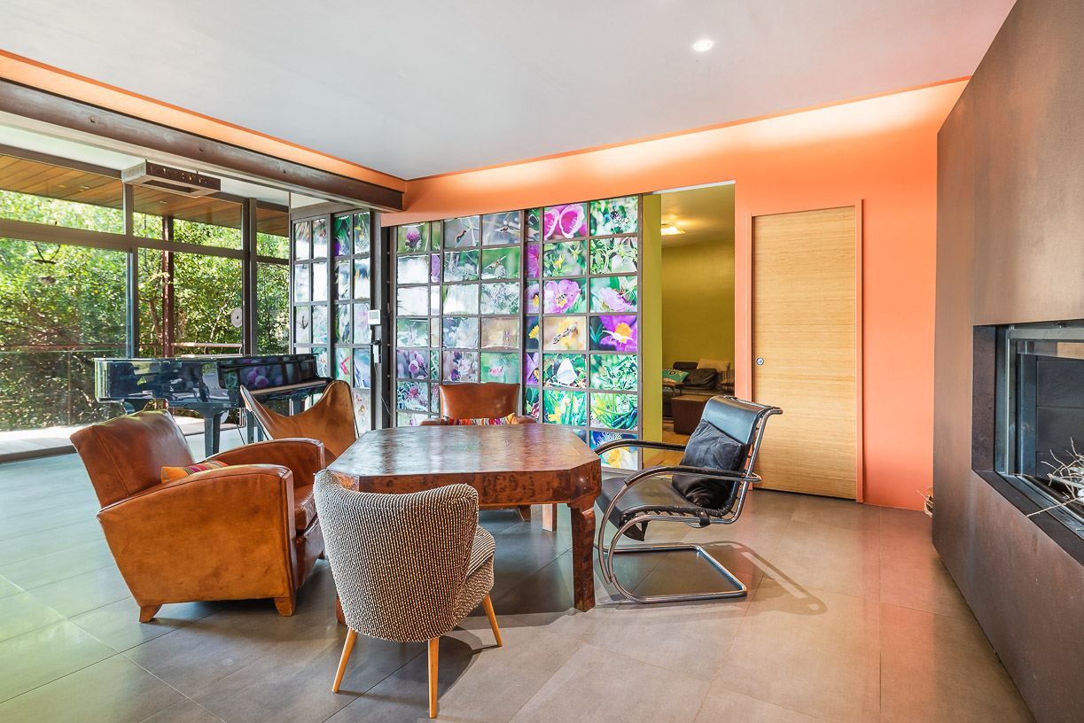 luxury house 9 Rooms for sale on UZES (30700)