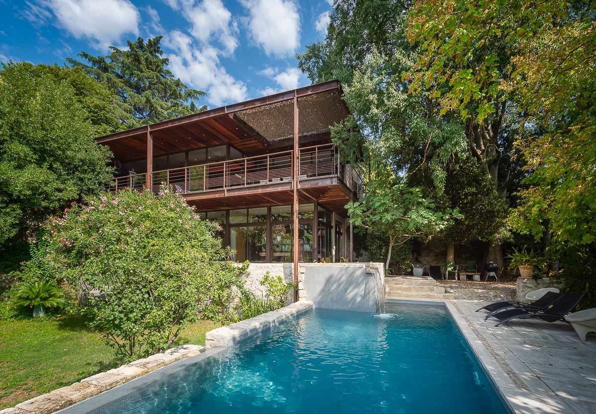 luxury house 9 Rooms for sale on UZES (30700)