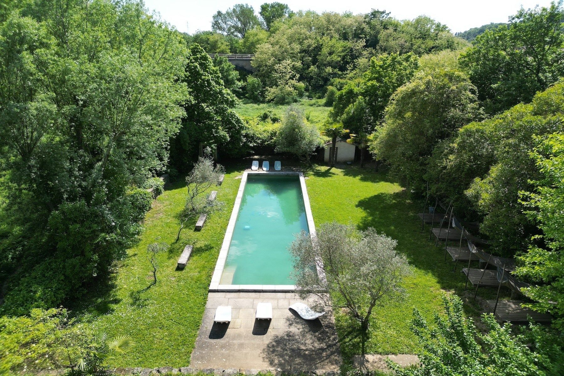 château 12 Pièces en vente sur BARJAC (30430)