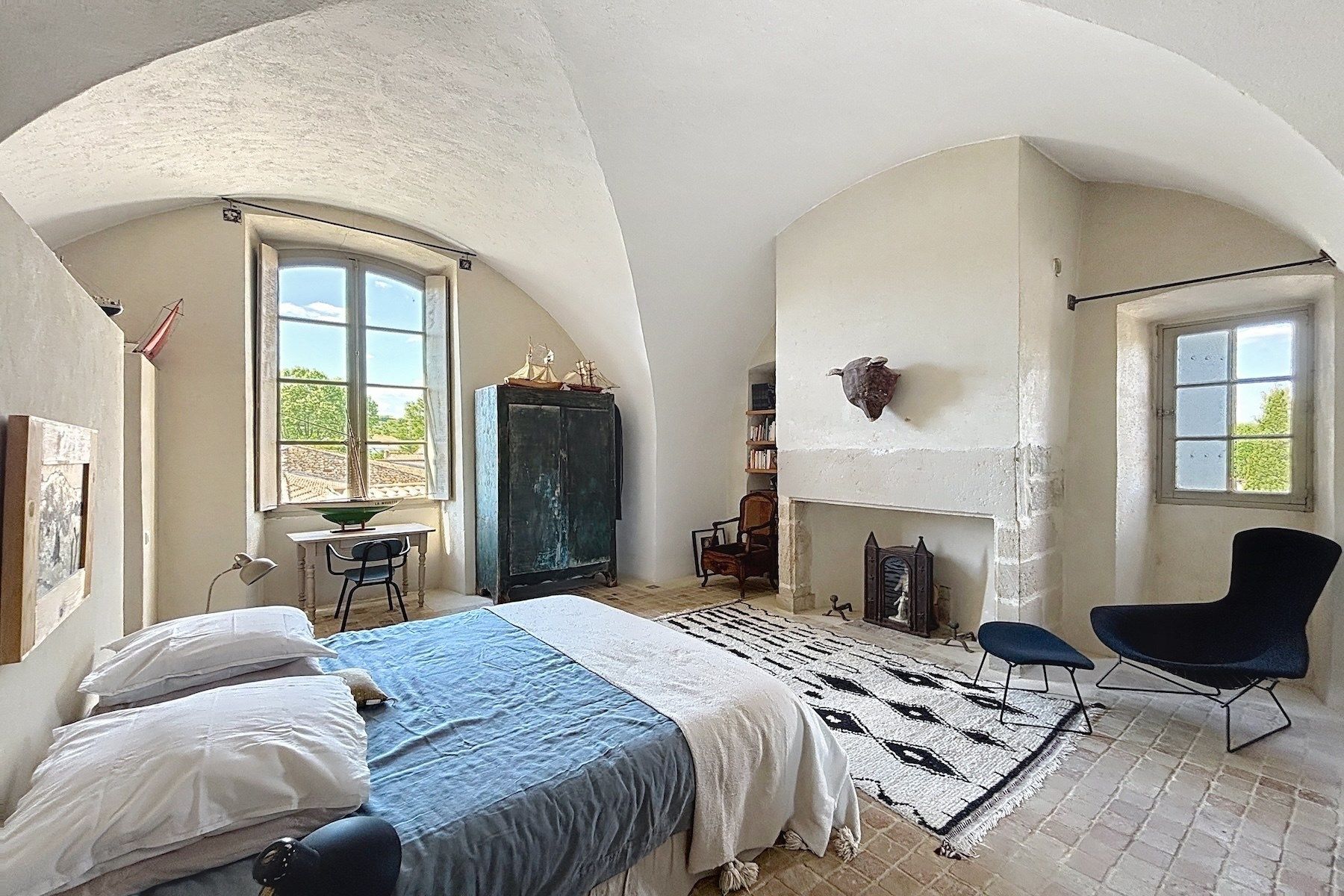 château 12 Pièces en vente sur BARJAC (30430)