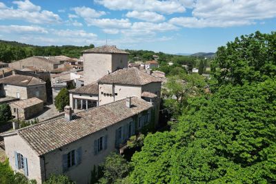 Vente Château Barjac 12&nbsp;Pièces 650&nbsp;m²