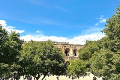 Sale Luxury apartment Nîmes 8&nbsp;Rooms 186.89&nbsp;m²